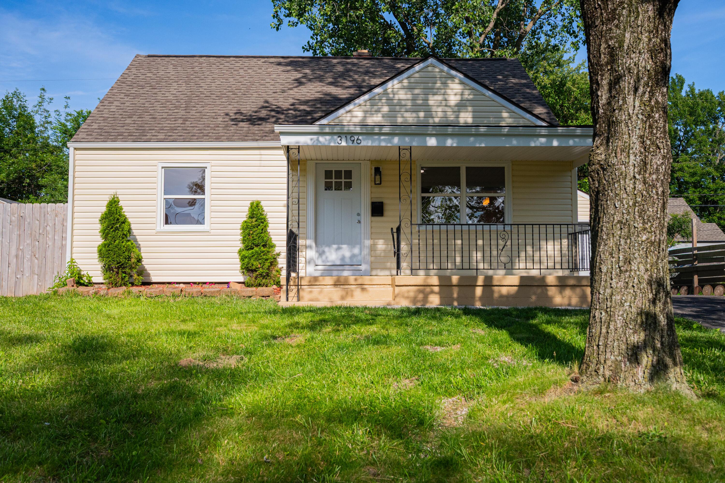 3196 Hamilton Avenue Property Photo 1