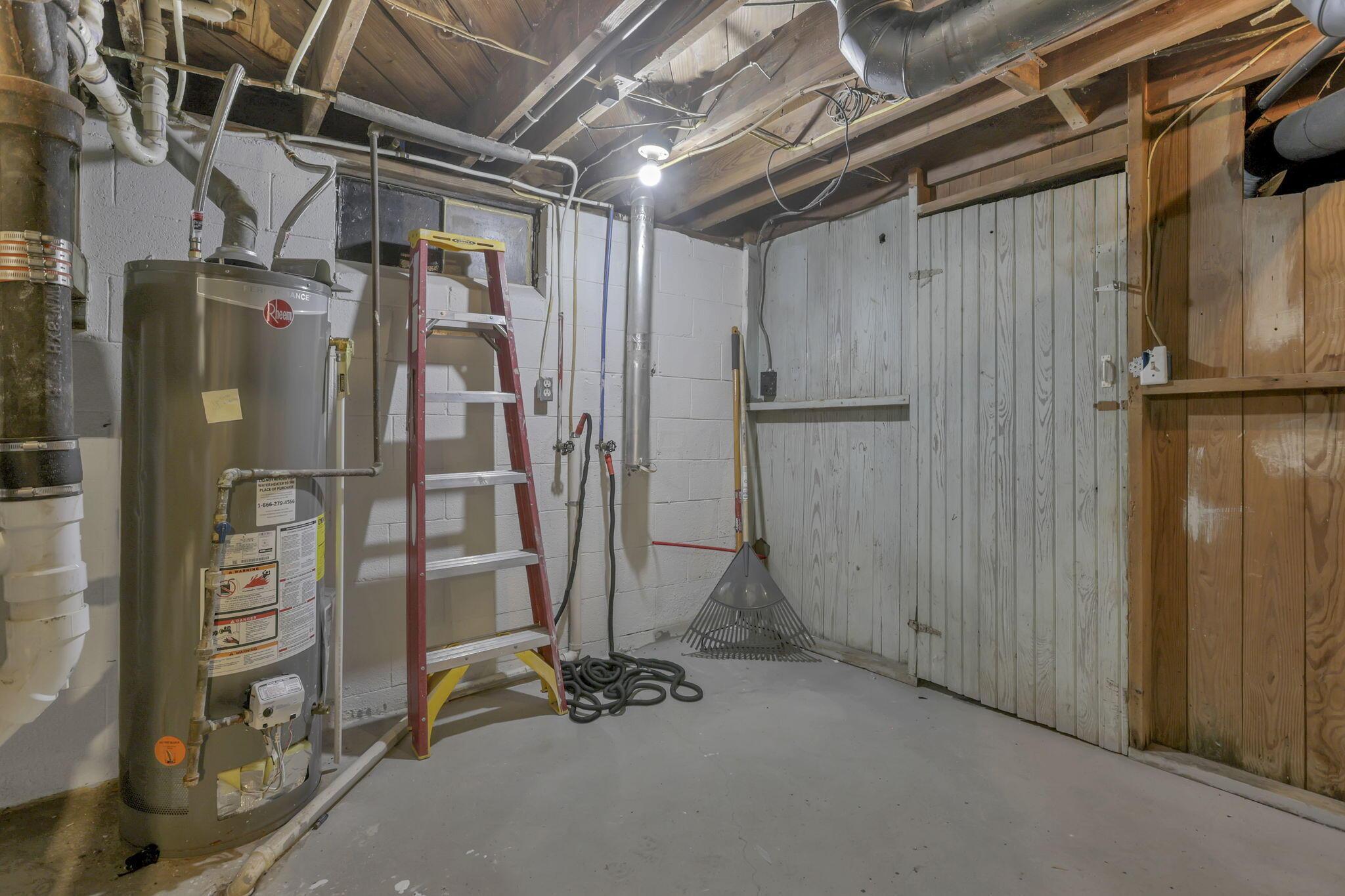 231 N Eureka Avenue Property Photo 24