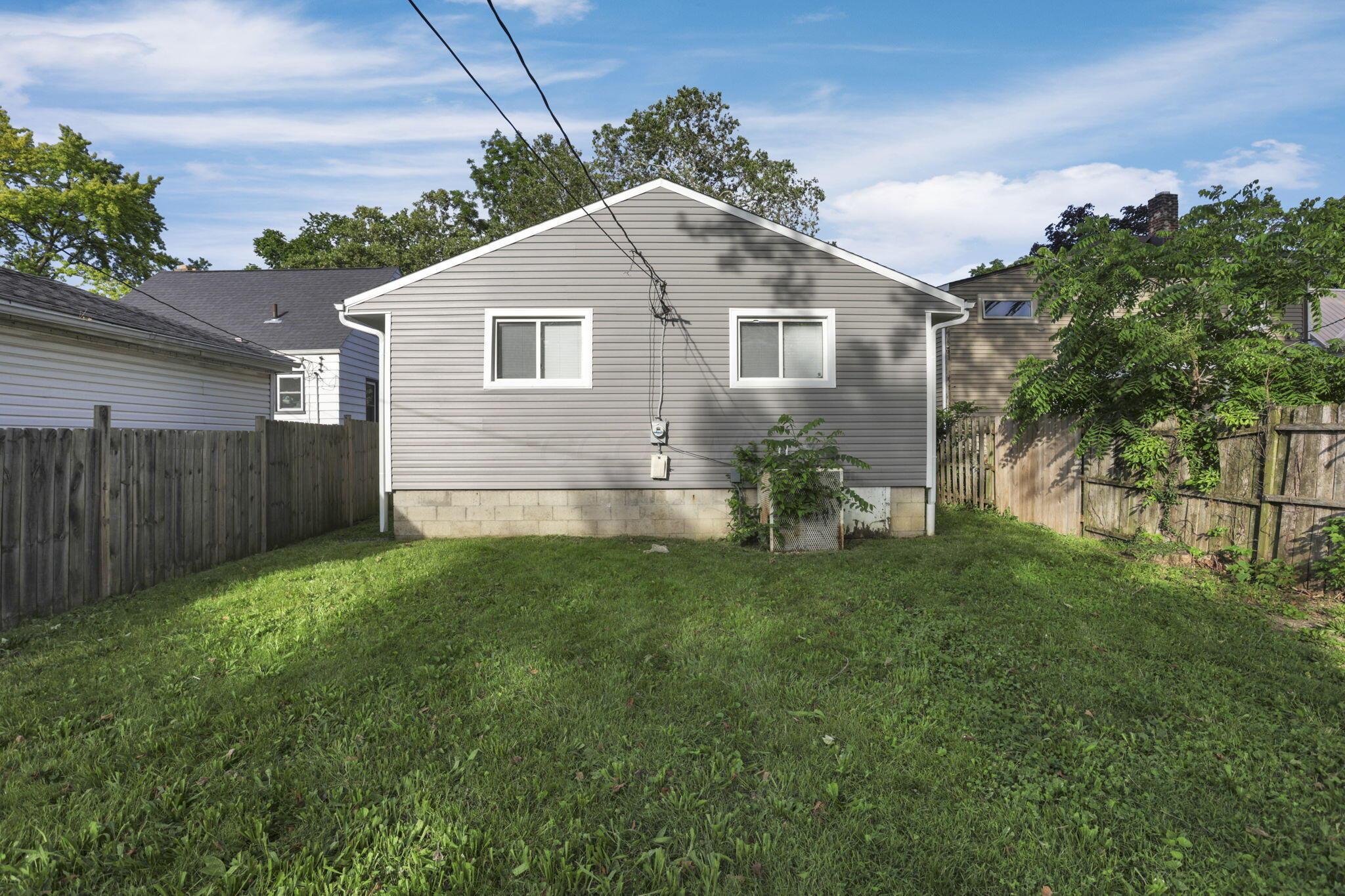 231 N Eureka Avenue Property Photo 31
