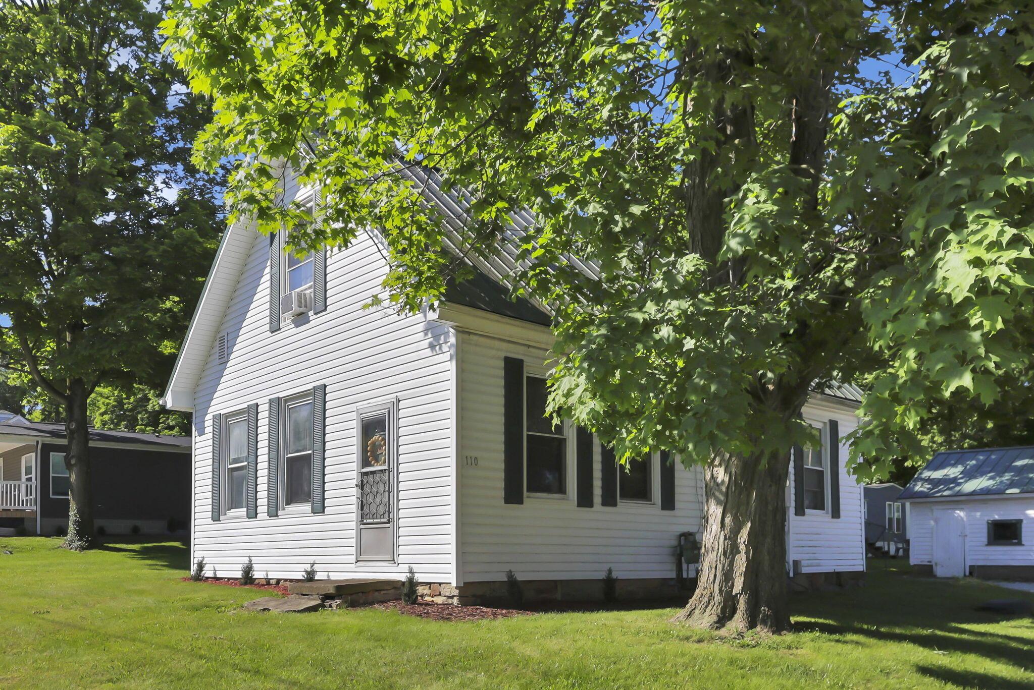 110 S Walnut Street Property Photo 3