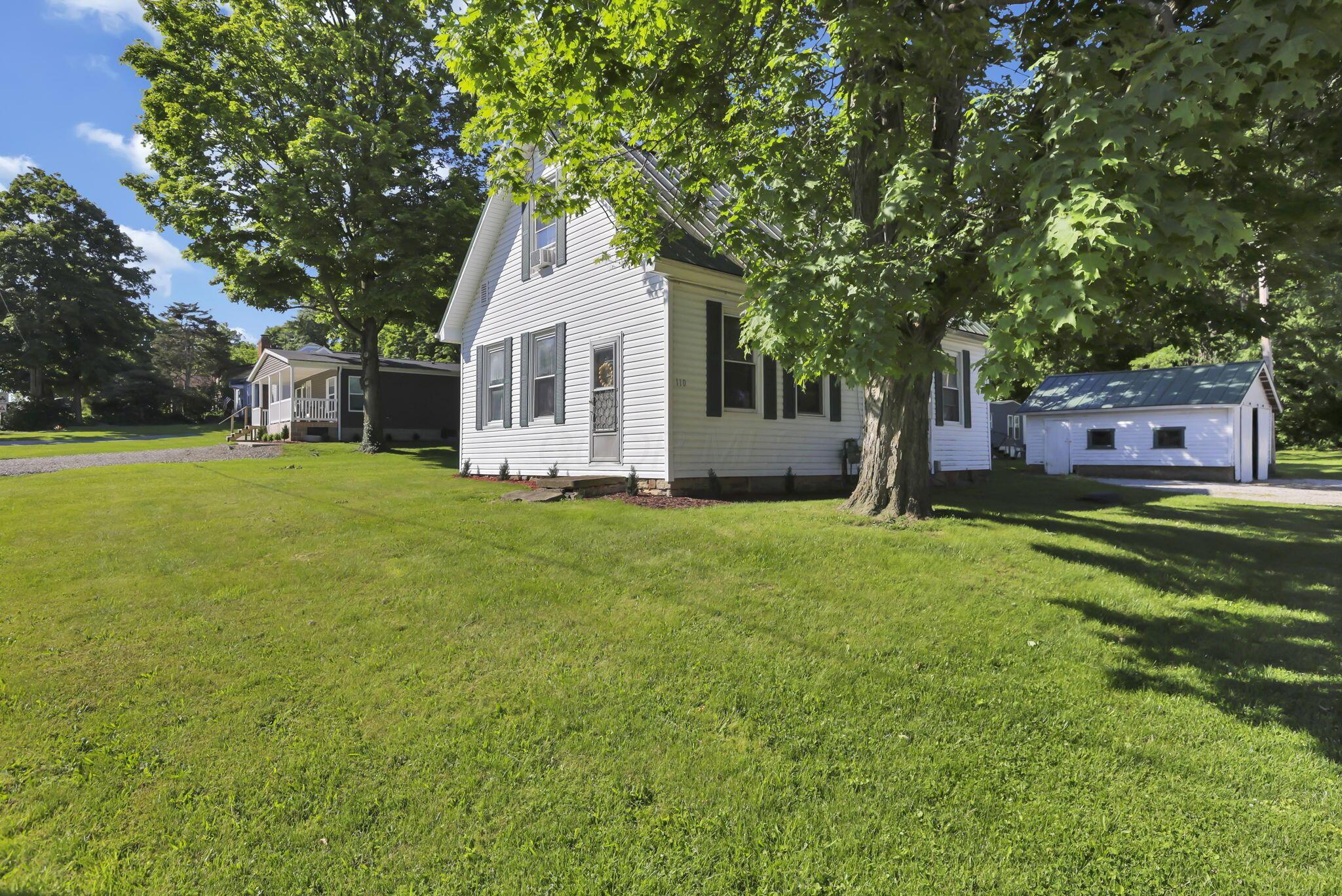 110 S Walnut Street Property Photo 4