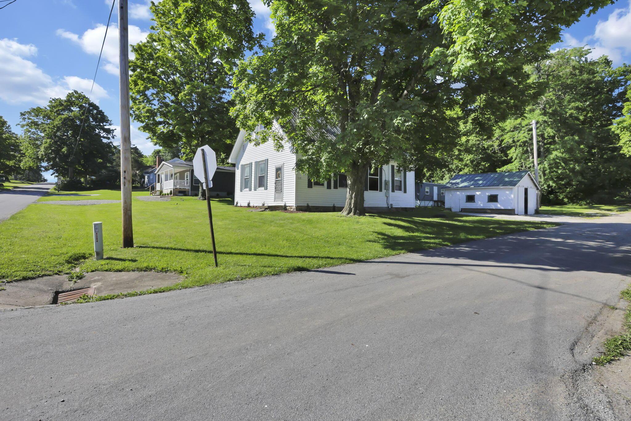 110 S Walnut Street Property Photo 5
