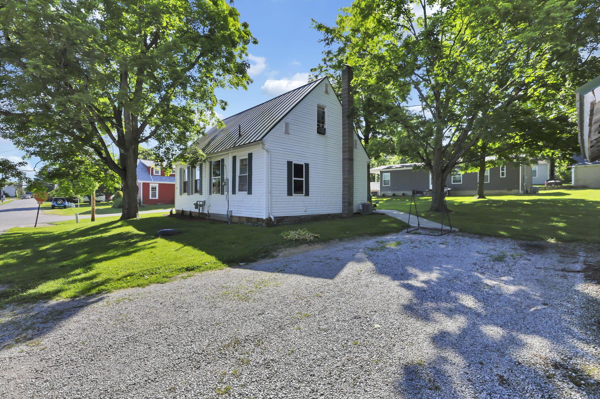 110 S Walnut Street Property Photo 6