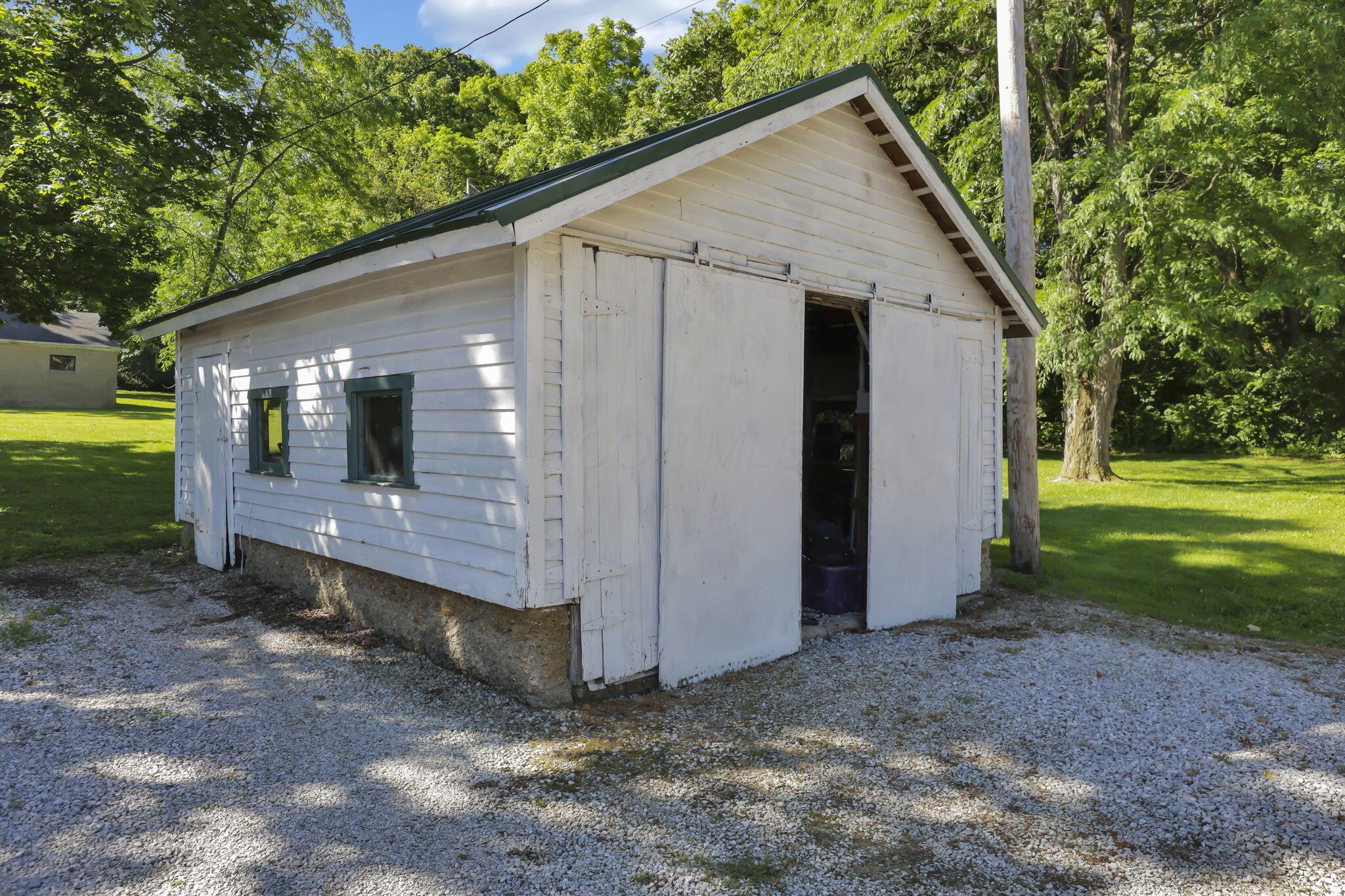 110 S Walnut Street Property Photo 11