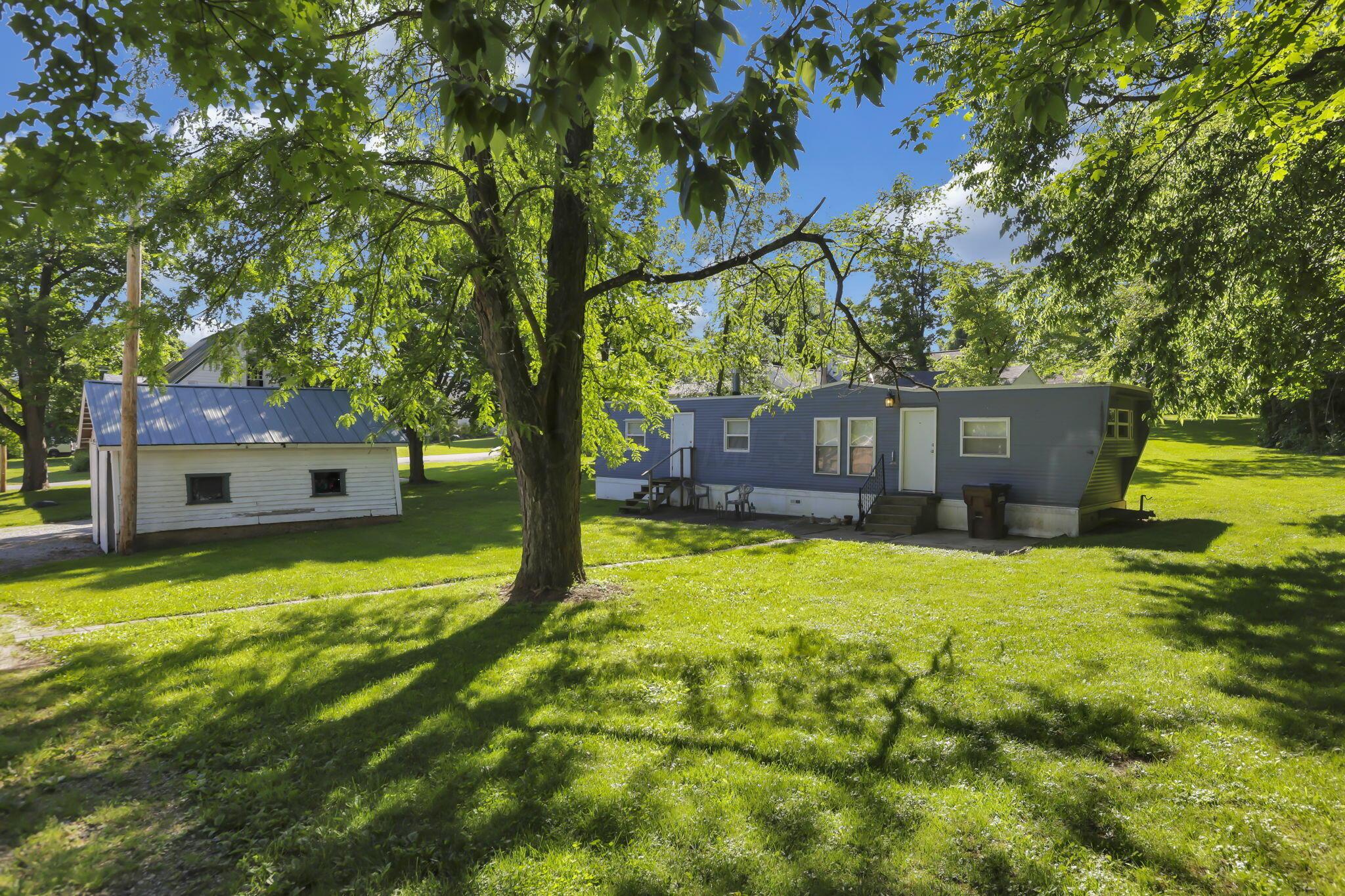110 S Walnut Street Property Photo 12