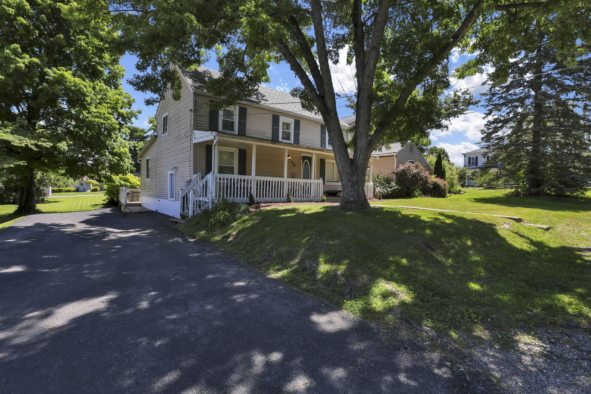 178 E South Street Property Photo 4