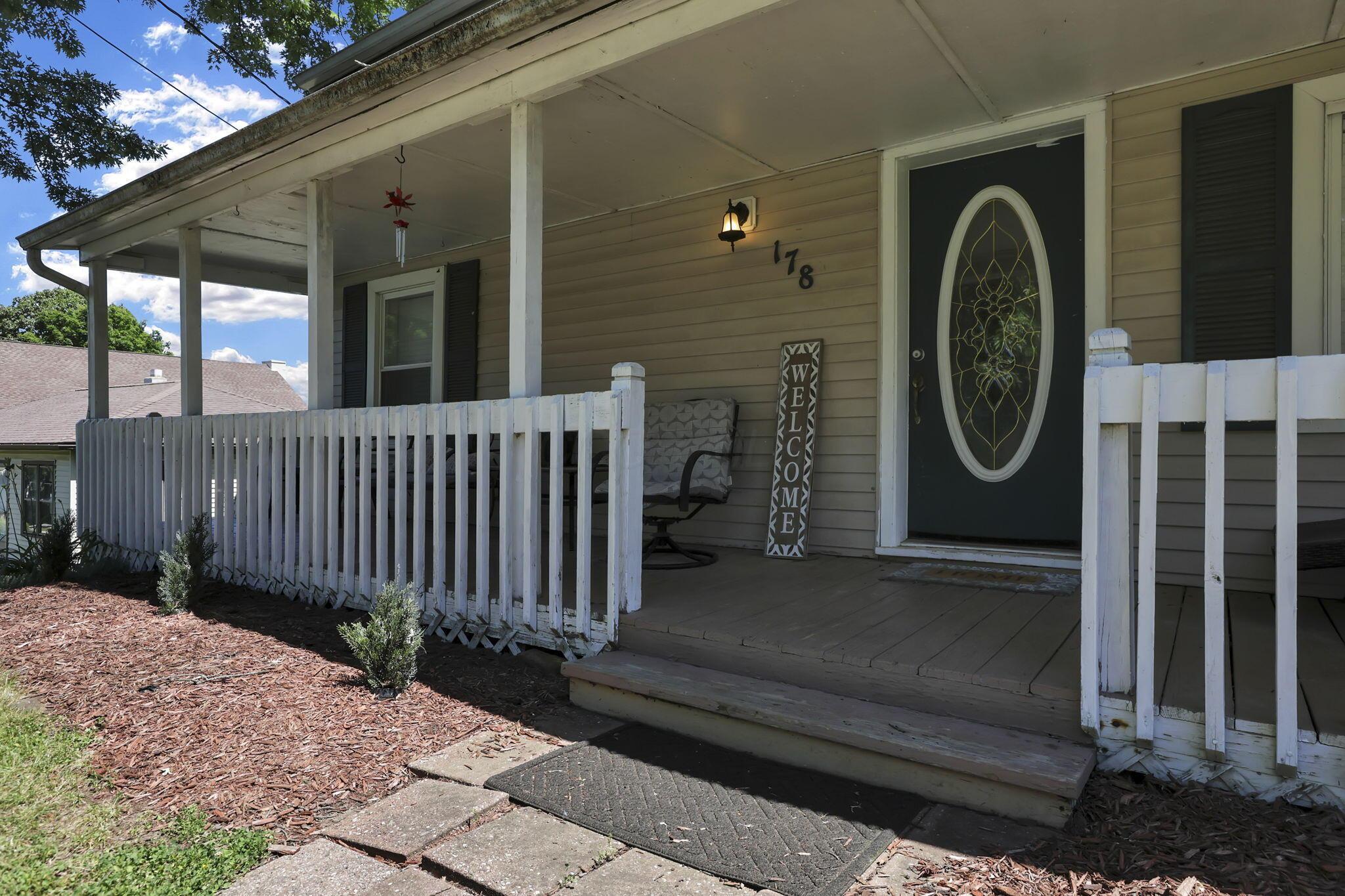 178 E South Street Property Photo 7