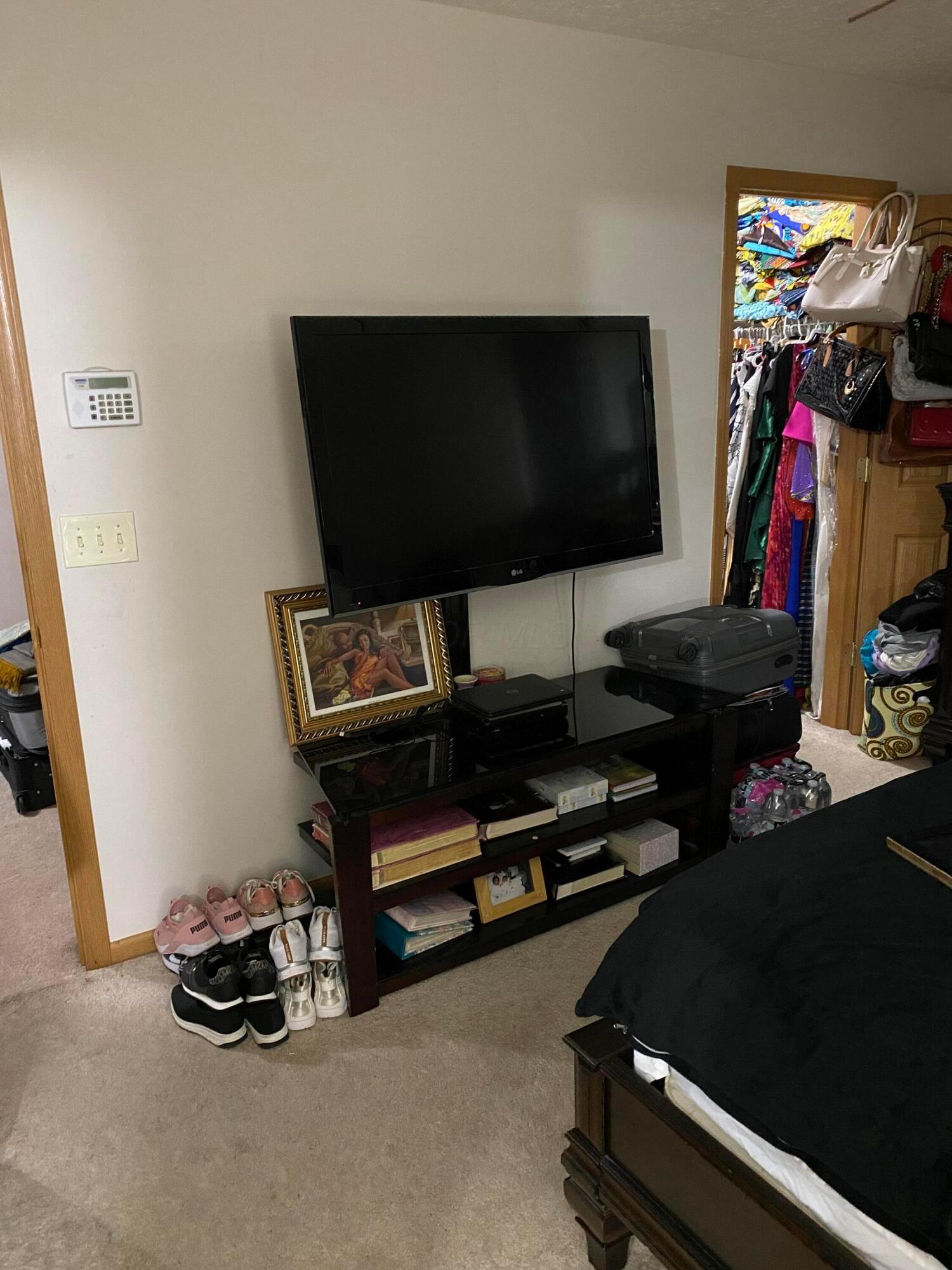 3197 Hogan Way Property Photo 4