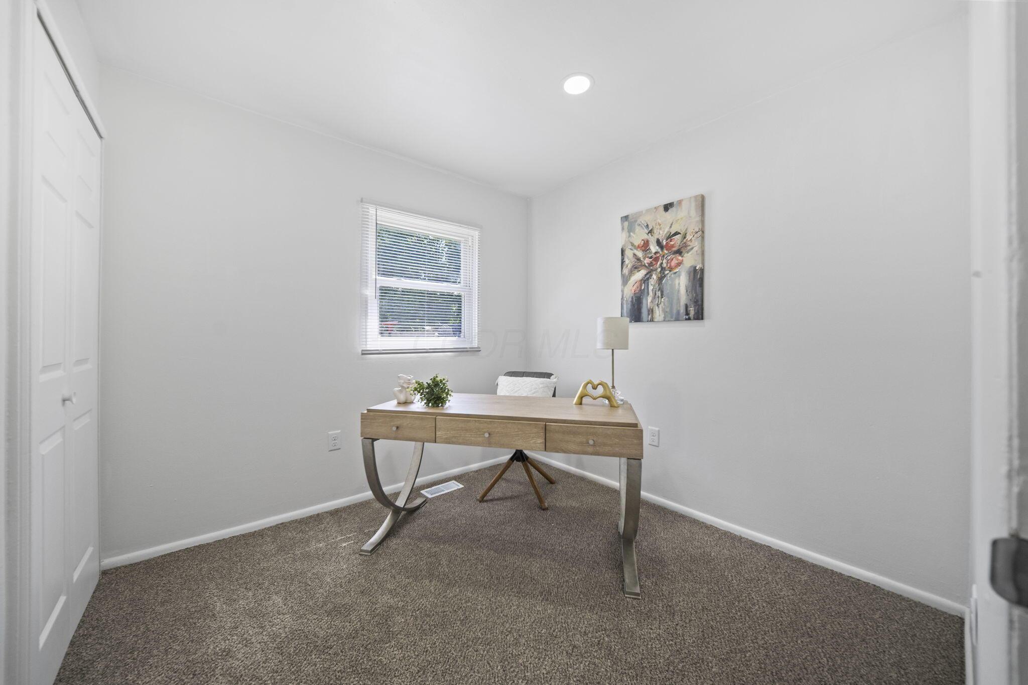 956 Jamaica Drive Property Photo 16
