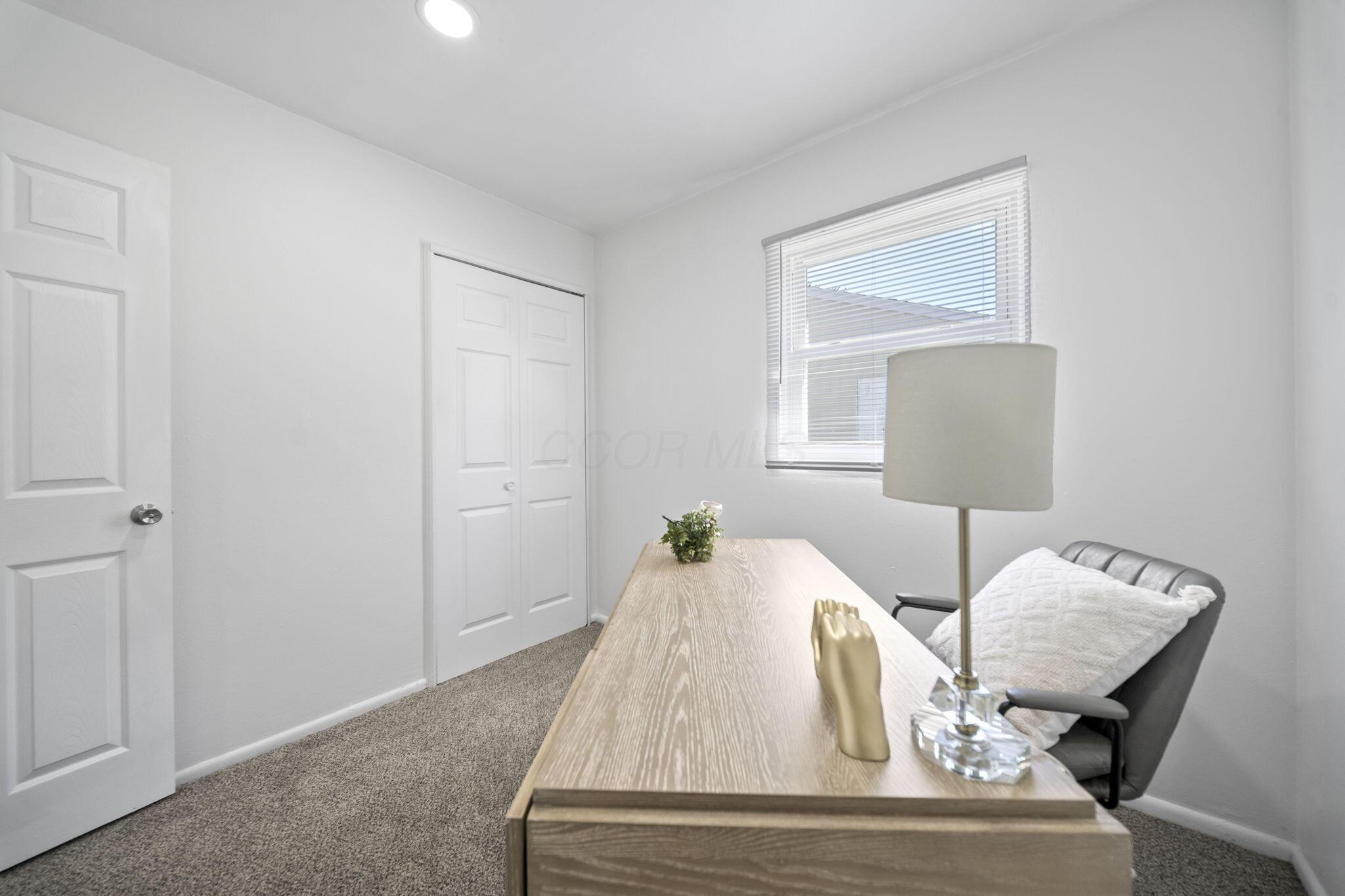 956 Jamaica Drive Property Photo 17