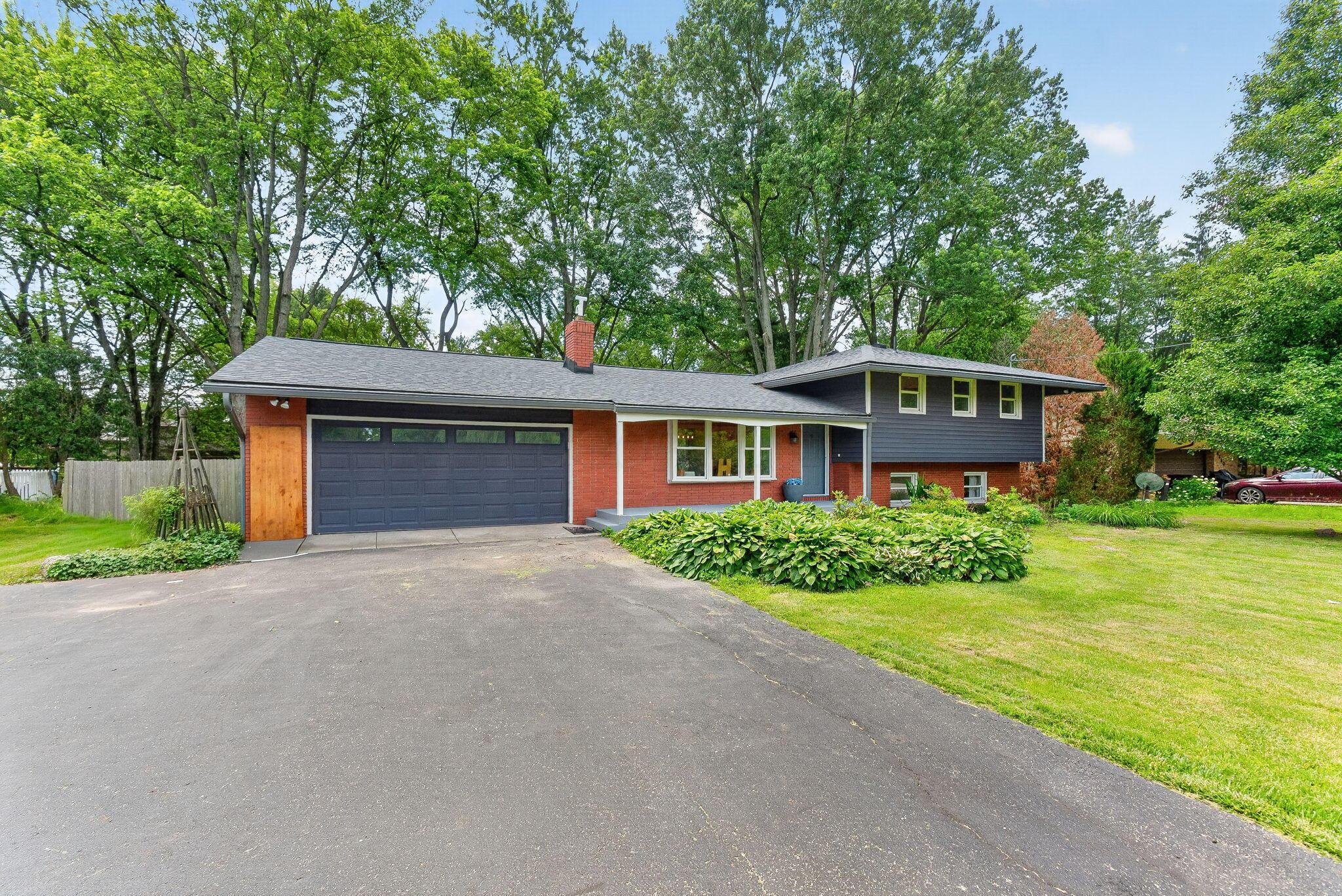4664 E Johnstown Road Property Photo 1