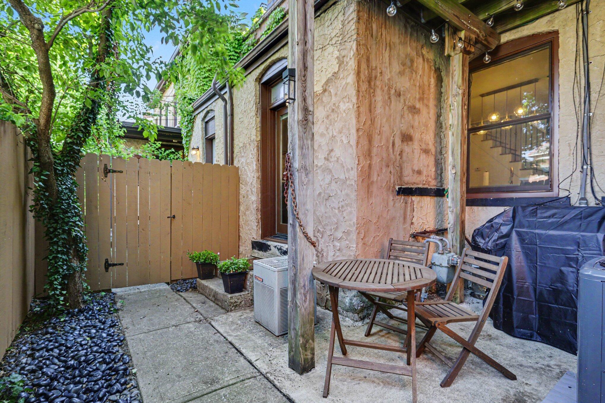 982 Highland Street Property Photo 19