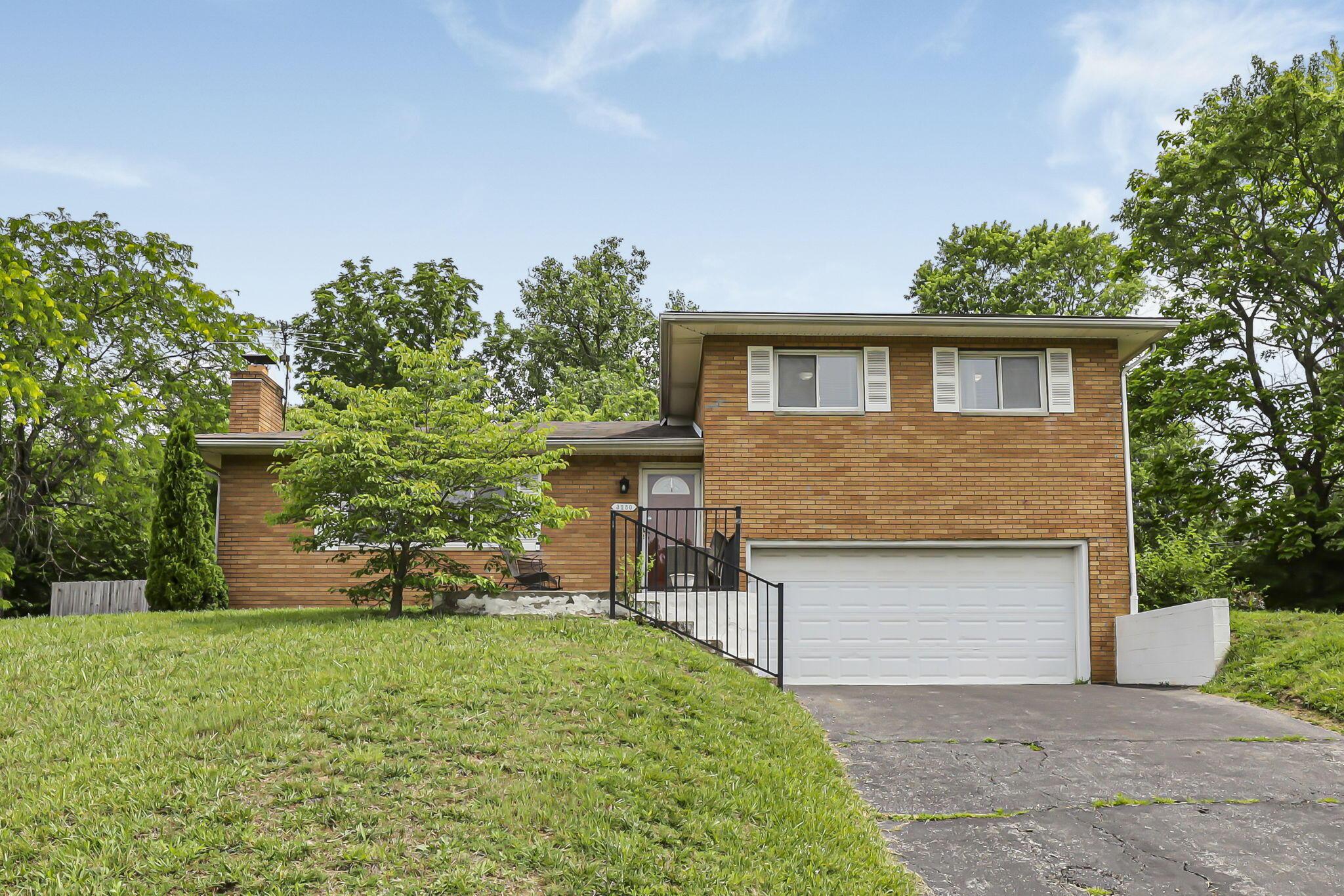 3250 Darracq Circle