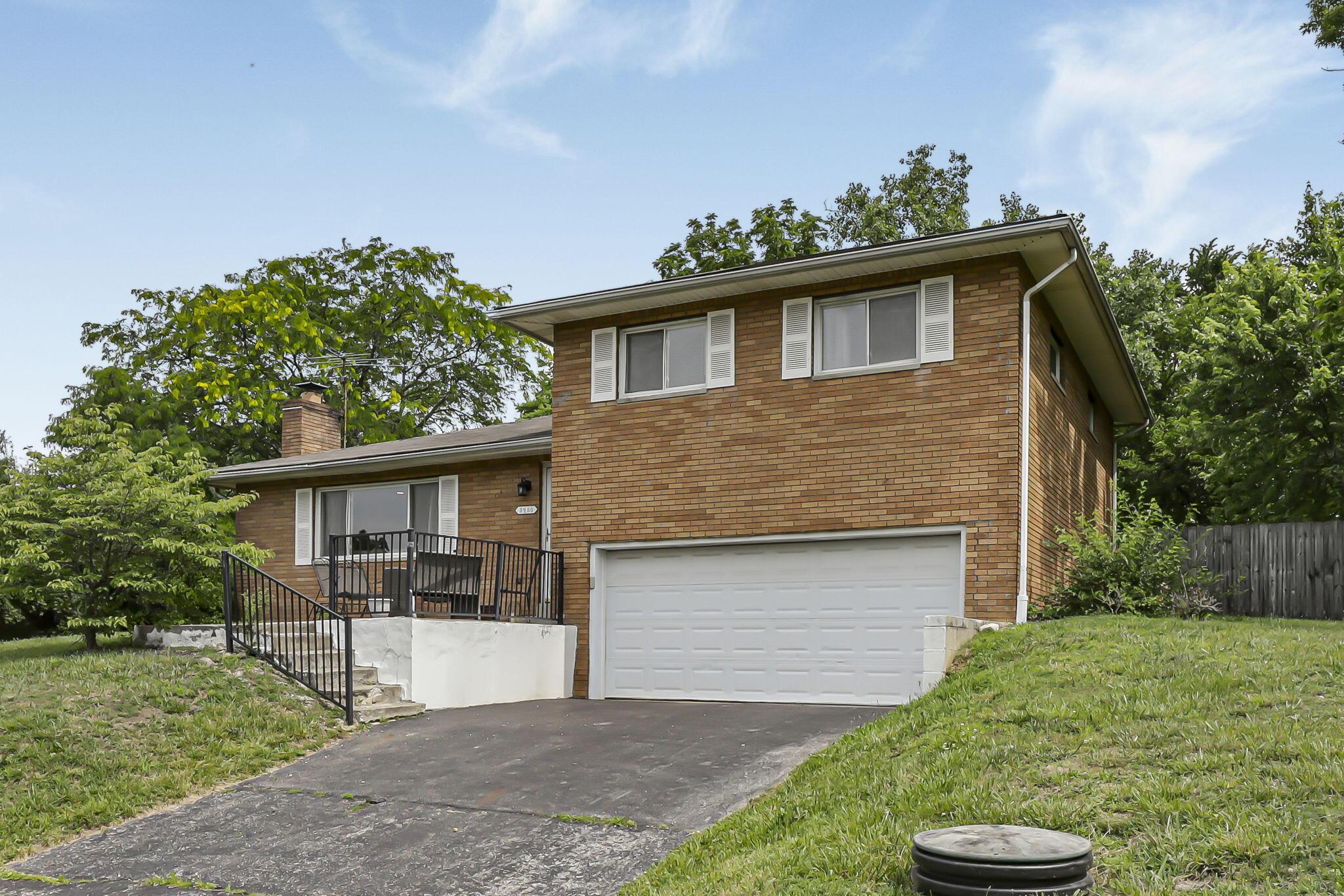 3250 Darracq Circle Property Photo 5