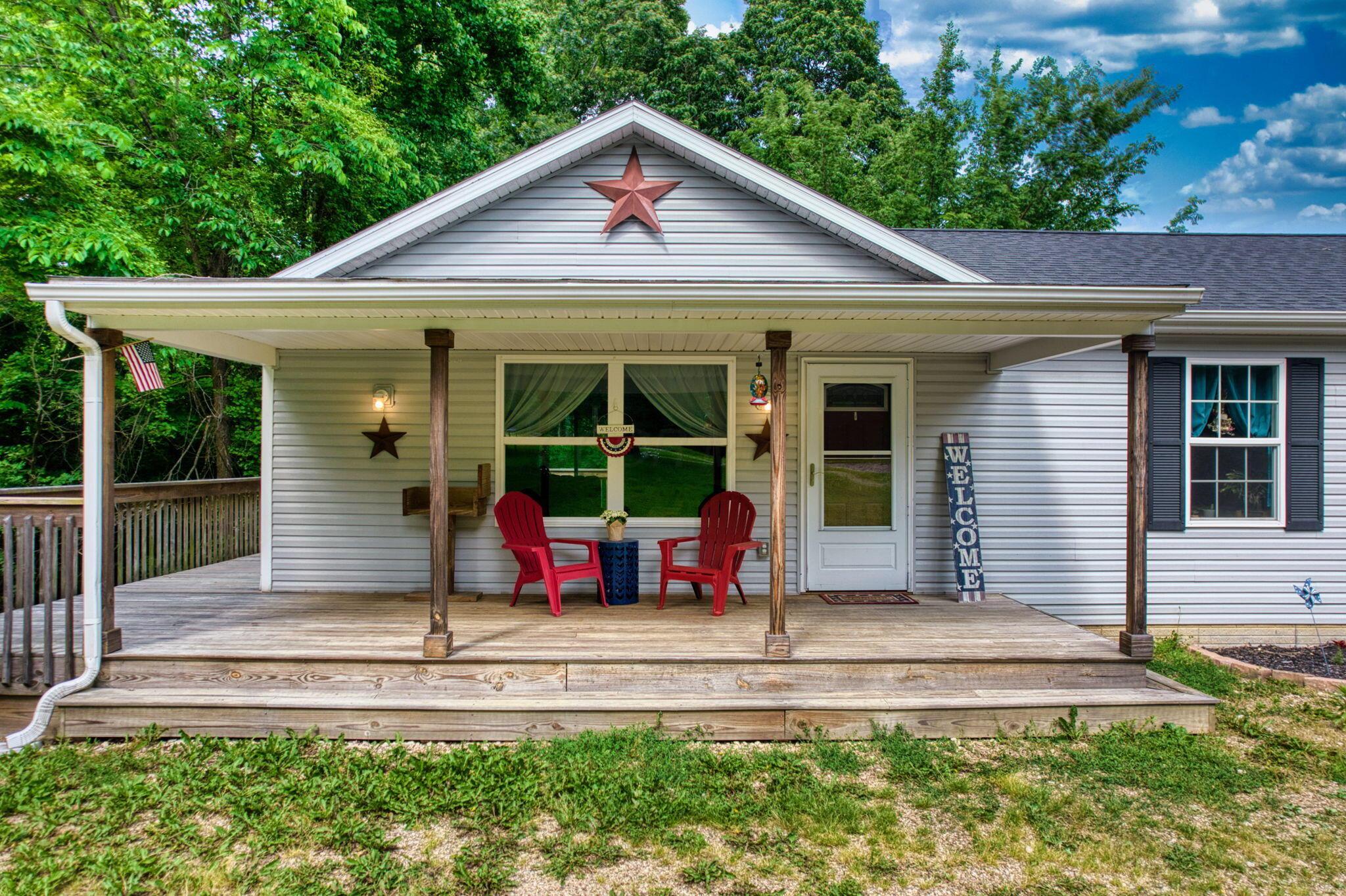 4059 Rock Haven Road Ne Property Photo 1