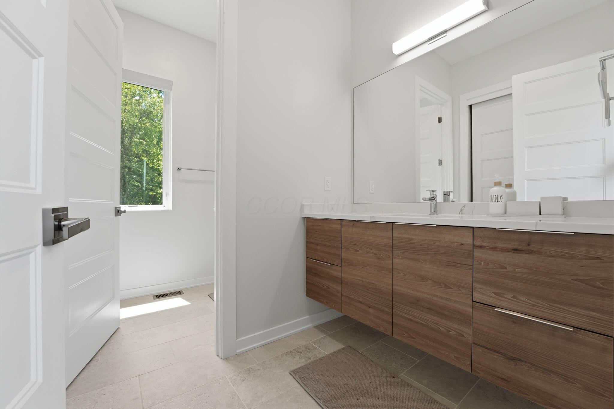 1015 Lale Point Property Photo 29