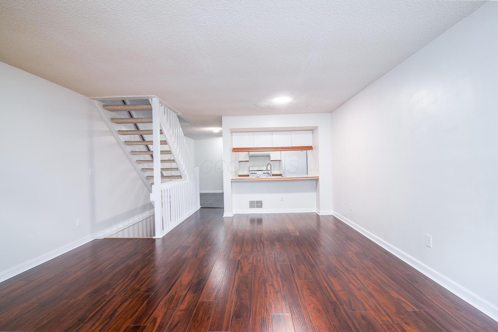 5597 Valencia Park Boulevard, 11e Property Photo 8
