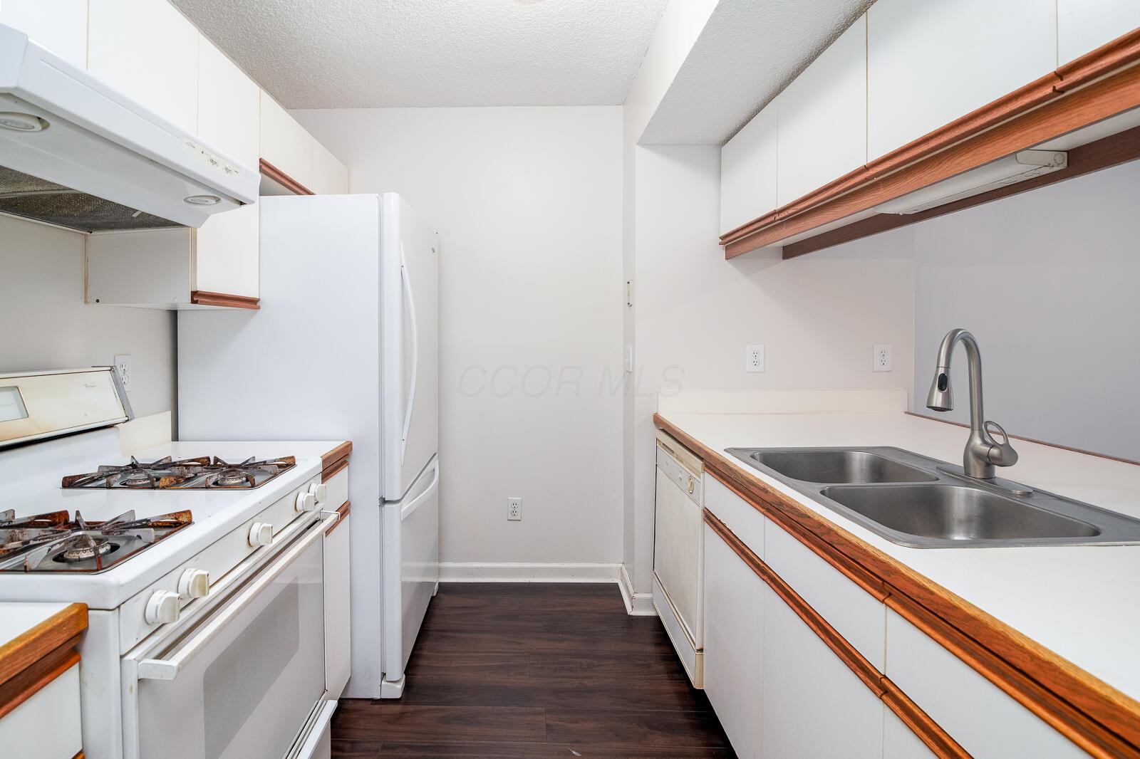 5597 Valencia Park Boulevard, 11e Property Photo 10