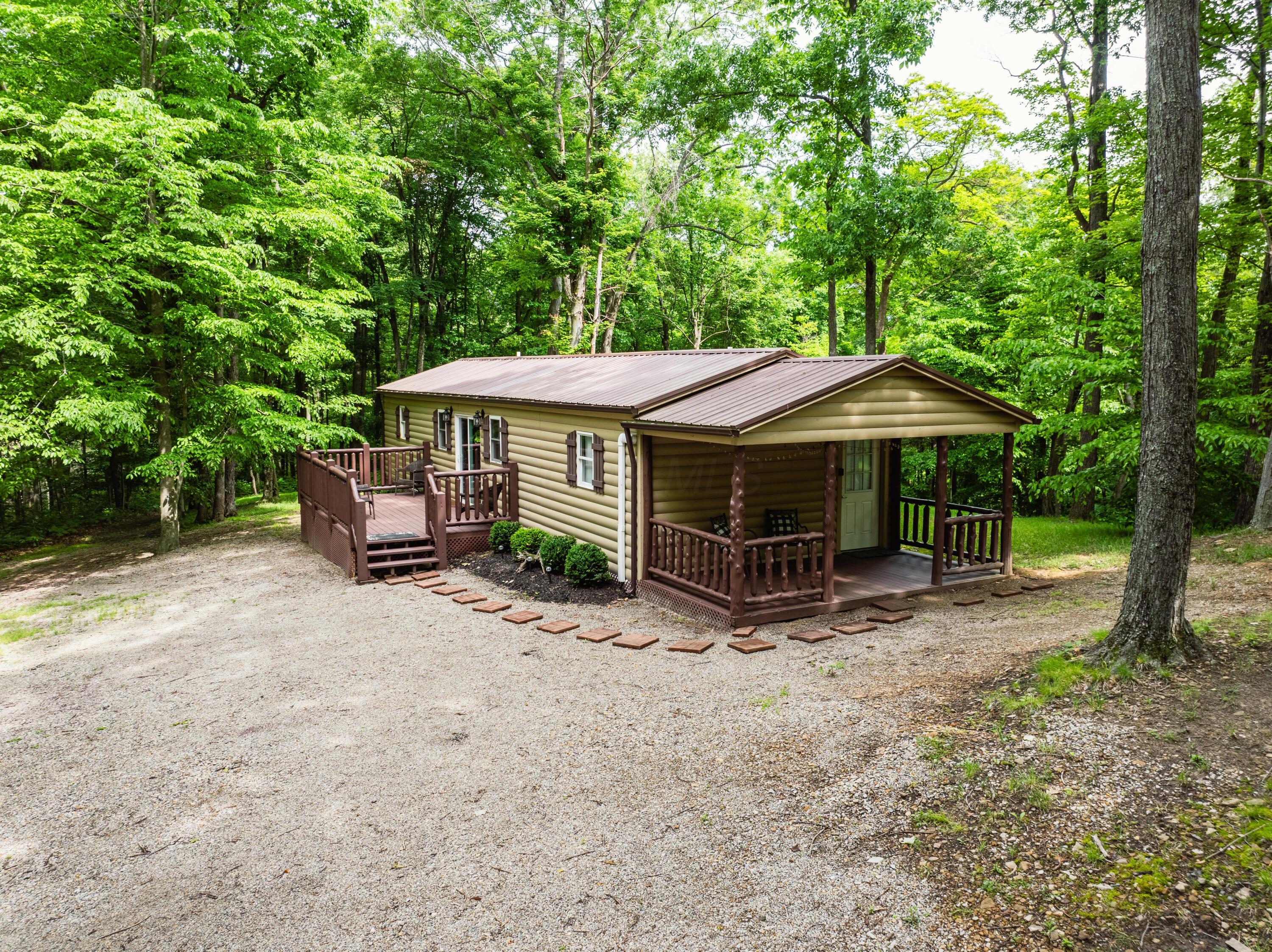 5674 Pleasant Valley Road Property Photo 2
