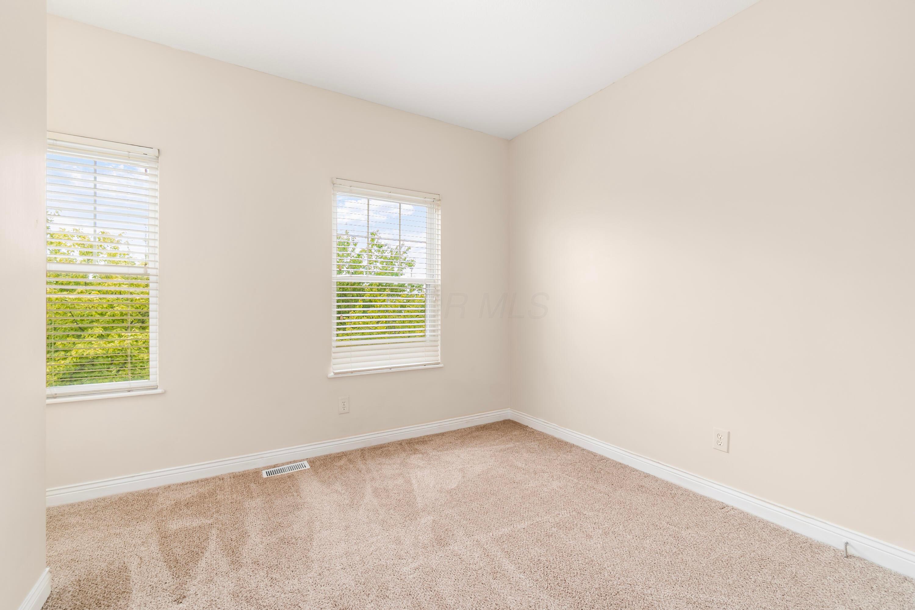 206 Lamplight Court Property Photo 15