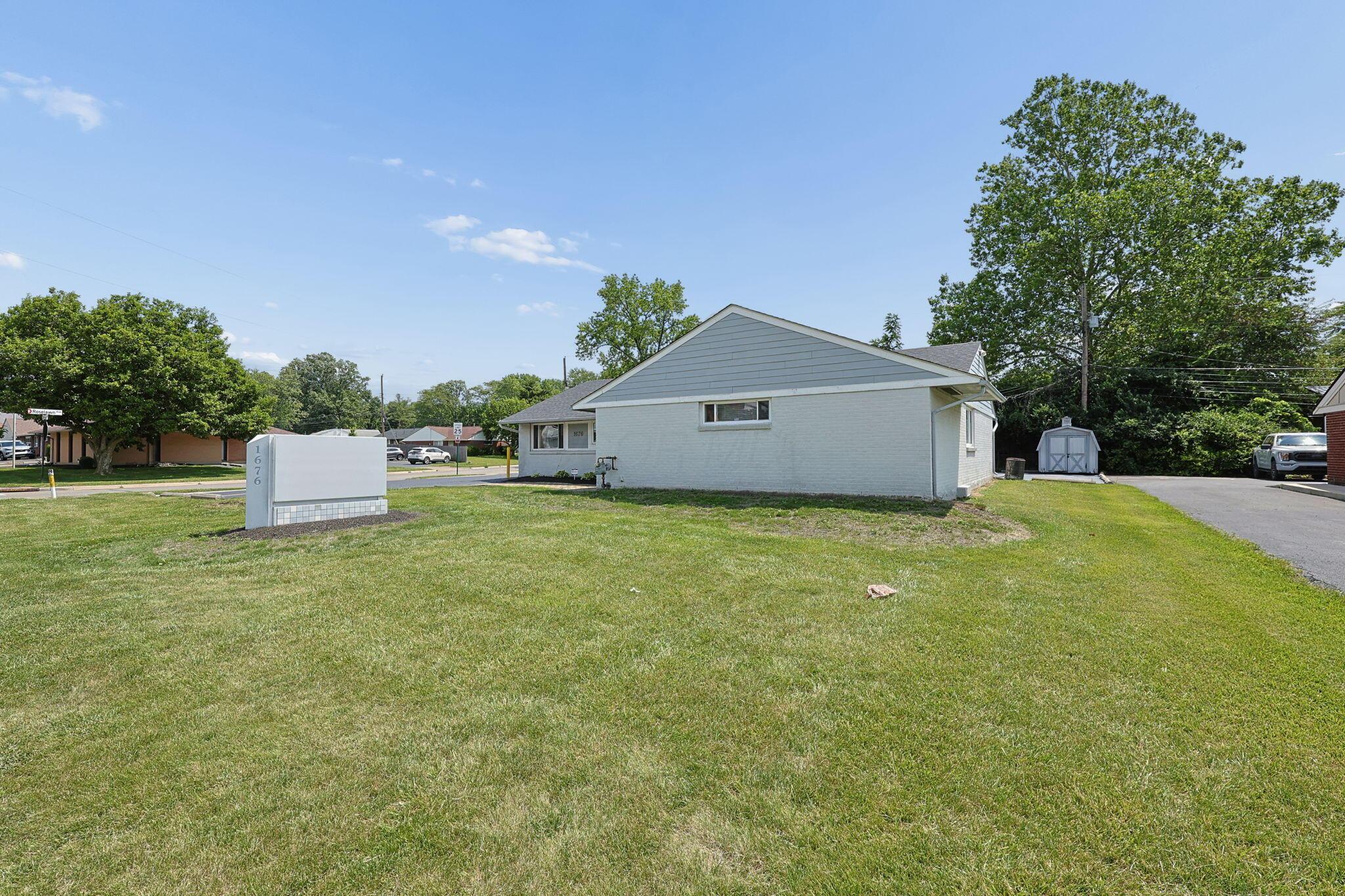 226020745 Property Photo 3