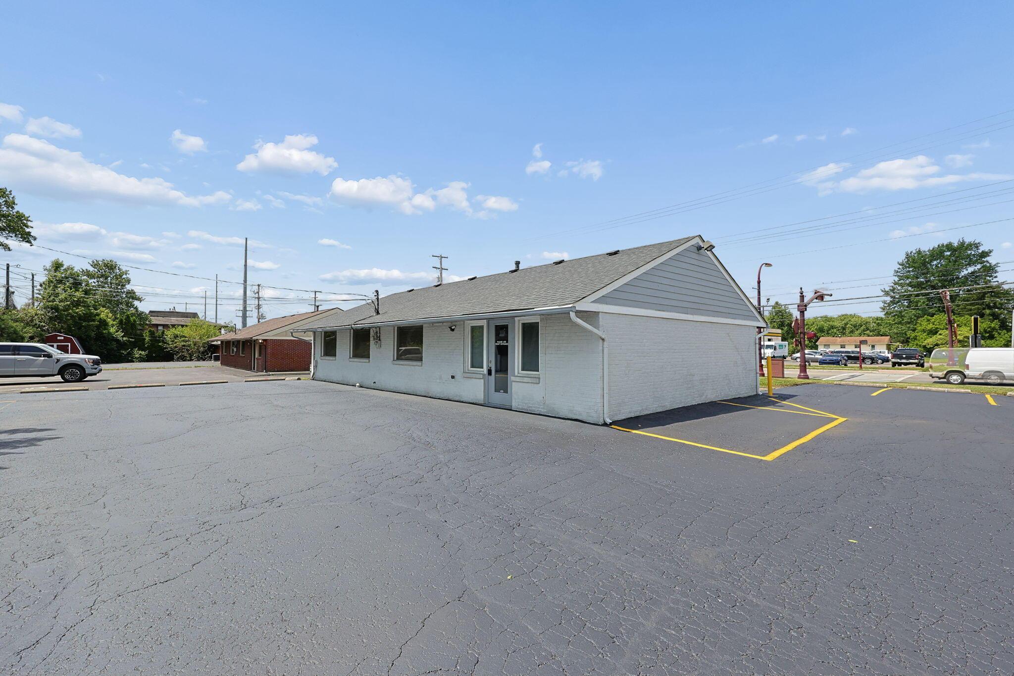 226020745 Property Photo 5
