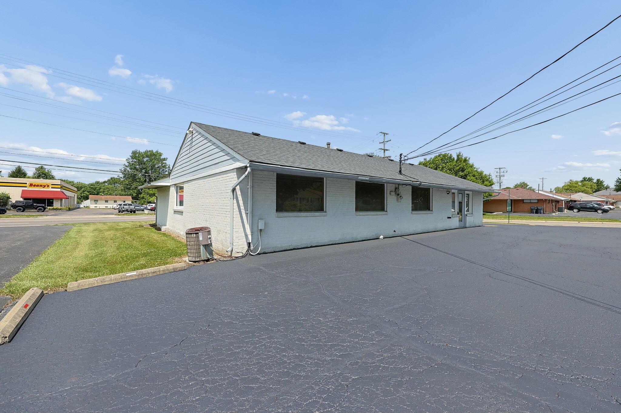 226020745 Property Photo 8