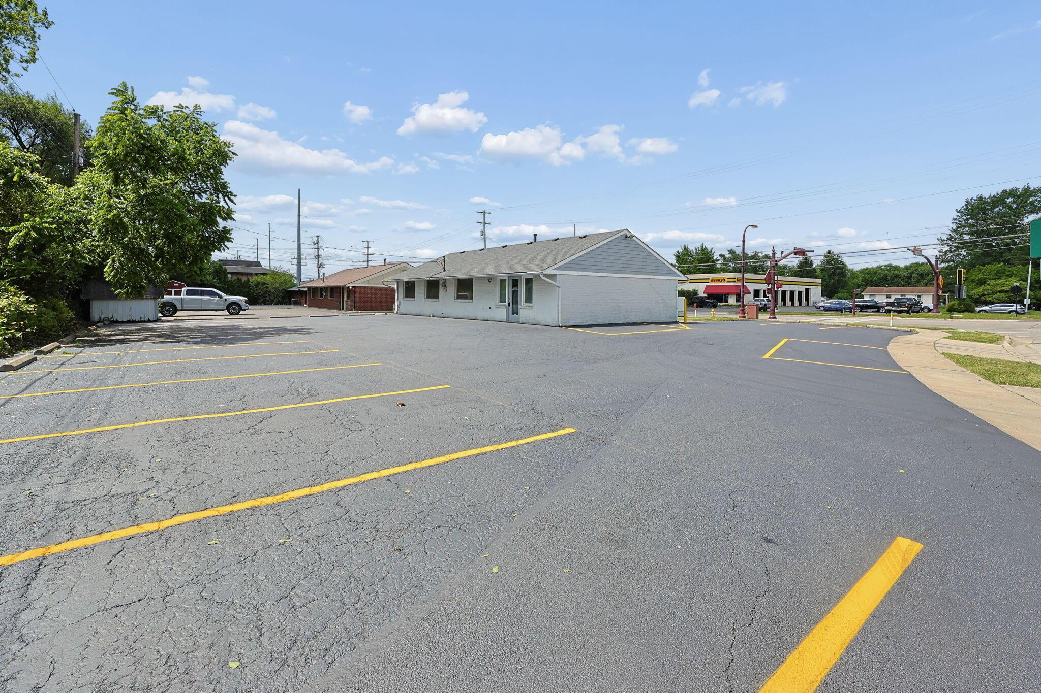 226020745 Property Photo 9
