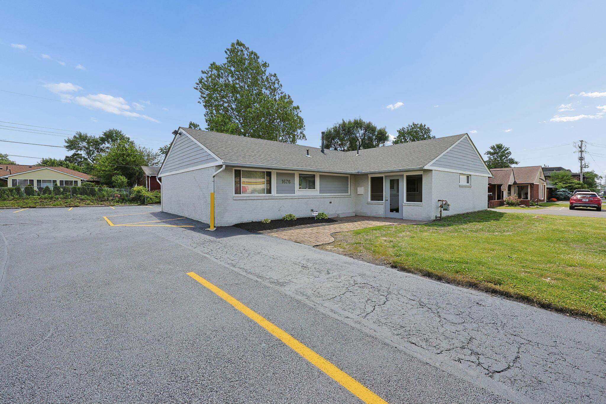 226020745 Property Photo 10