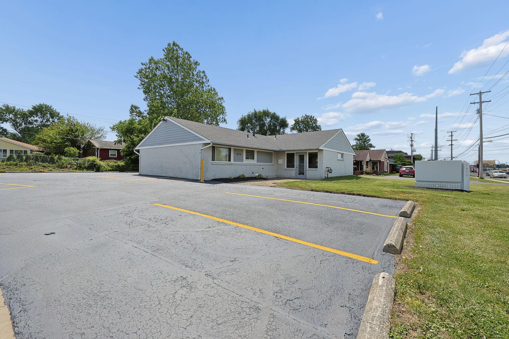 226020745 Property Photo 11
