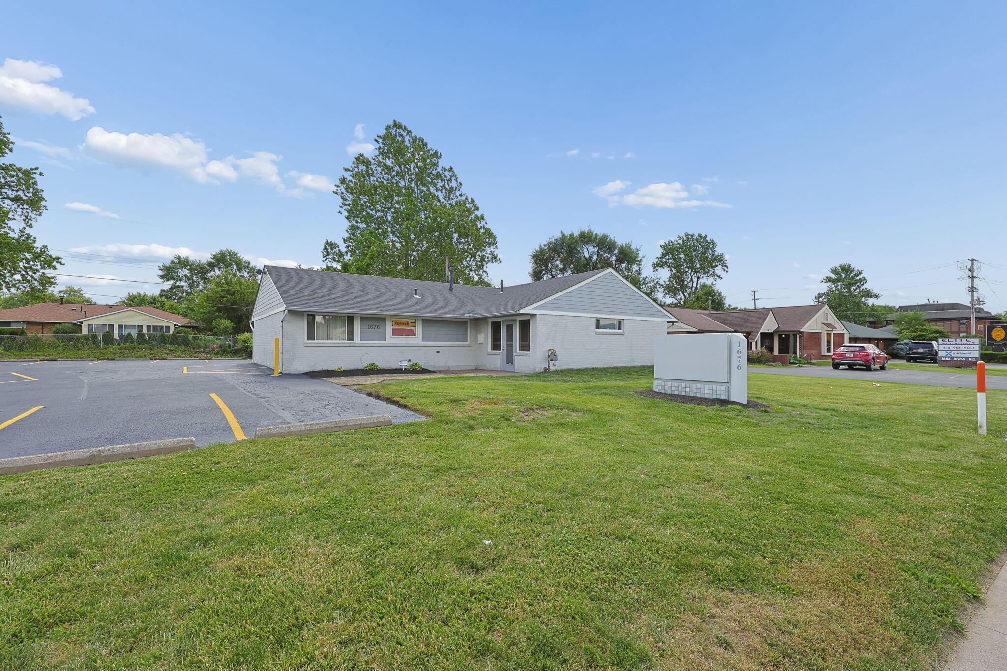 226020745 Property Photo 12