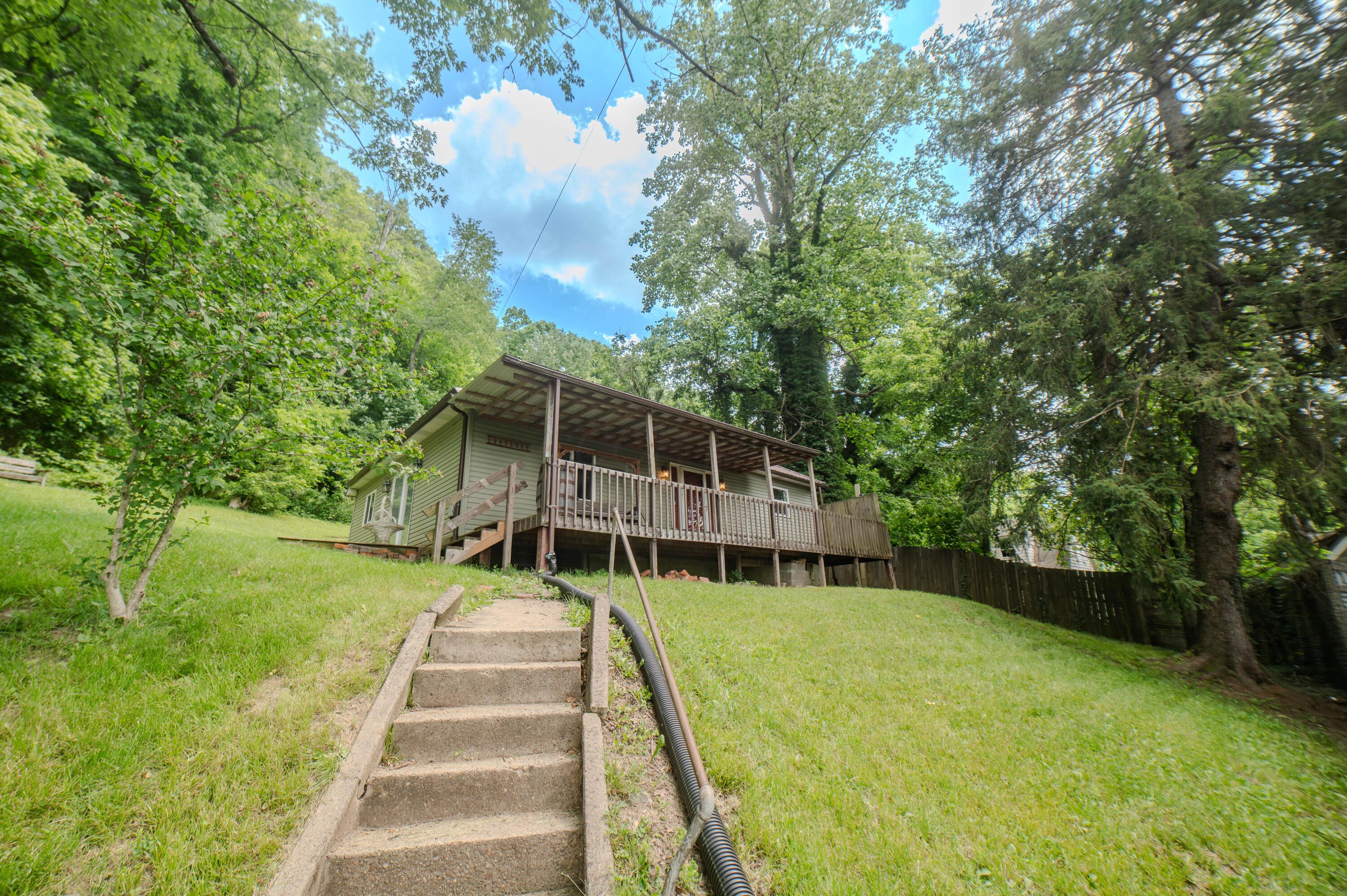 12 Spring Street Property Photo 2