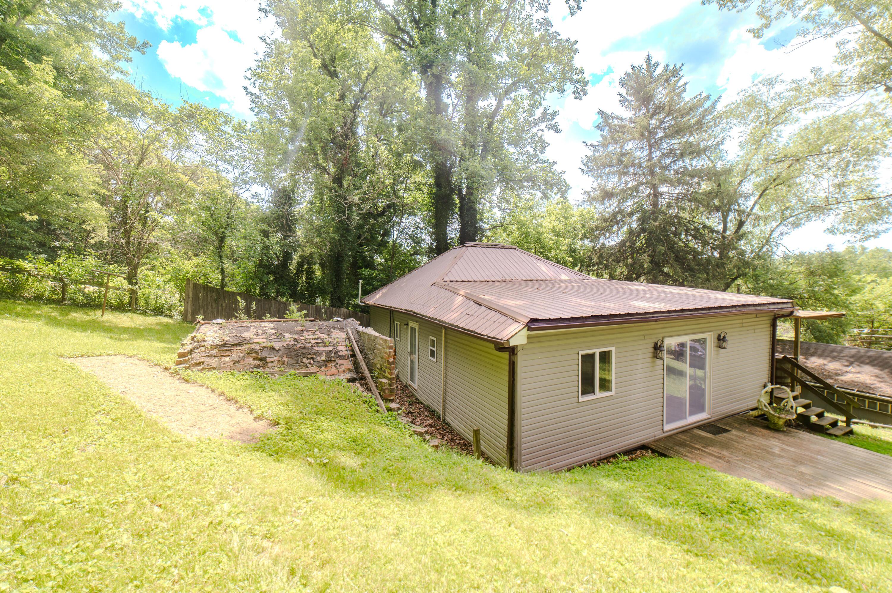 12 Spring Street Property Photo 5