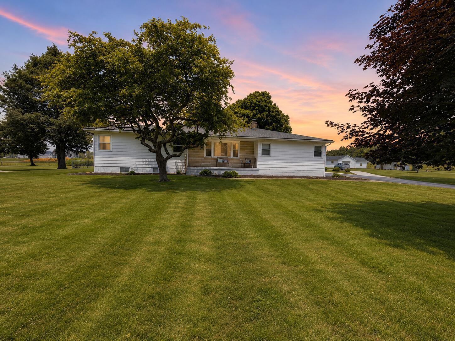 17863 Coshocton Road Property Photo 1