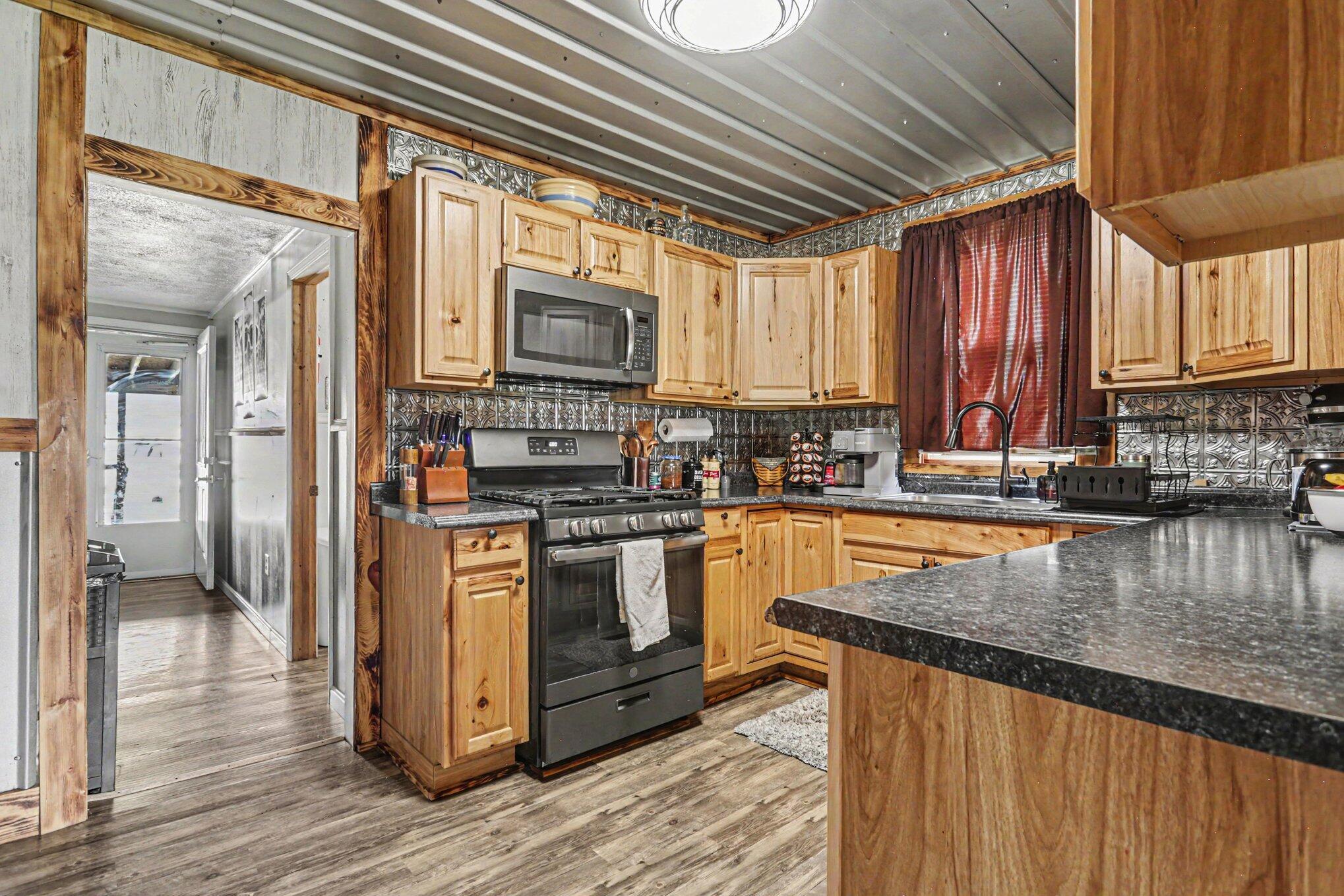 108 Washington Street Property Photo 11