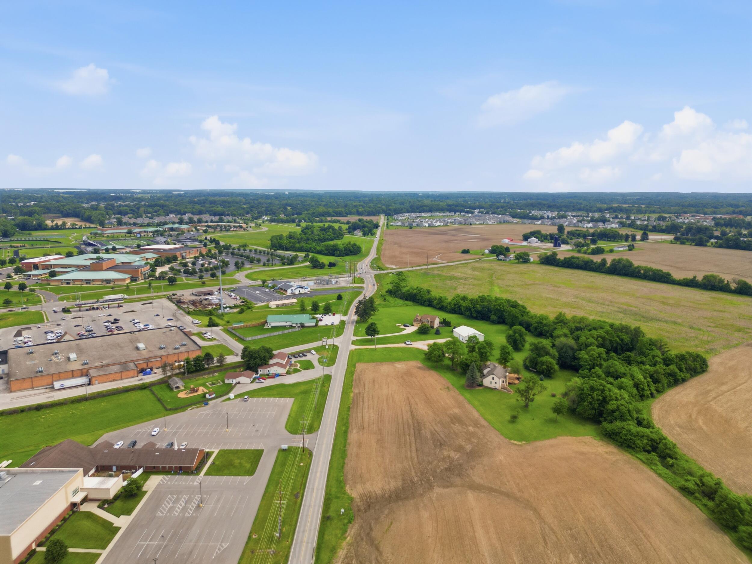 11876 Pickerington Road Property Photo 3