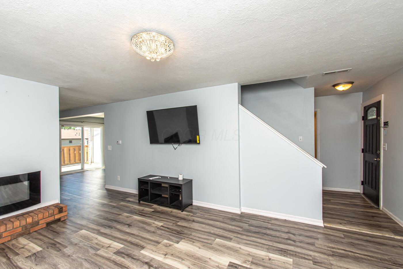 3304 Ultimate Way Property Photo 6