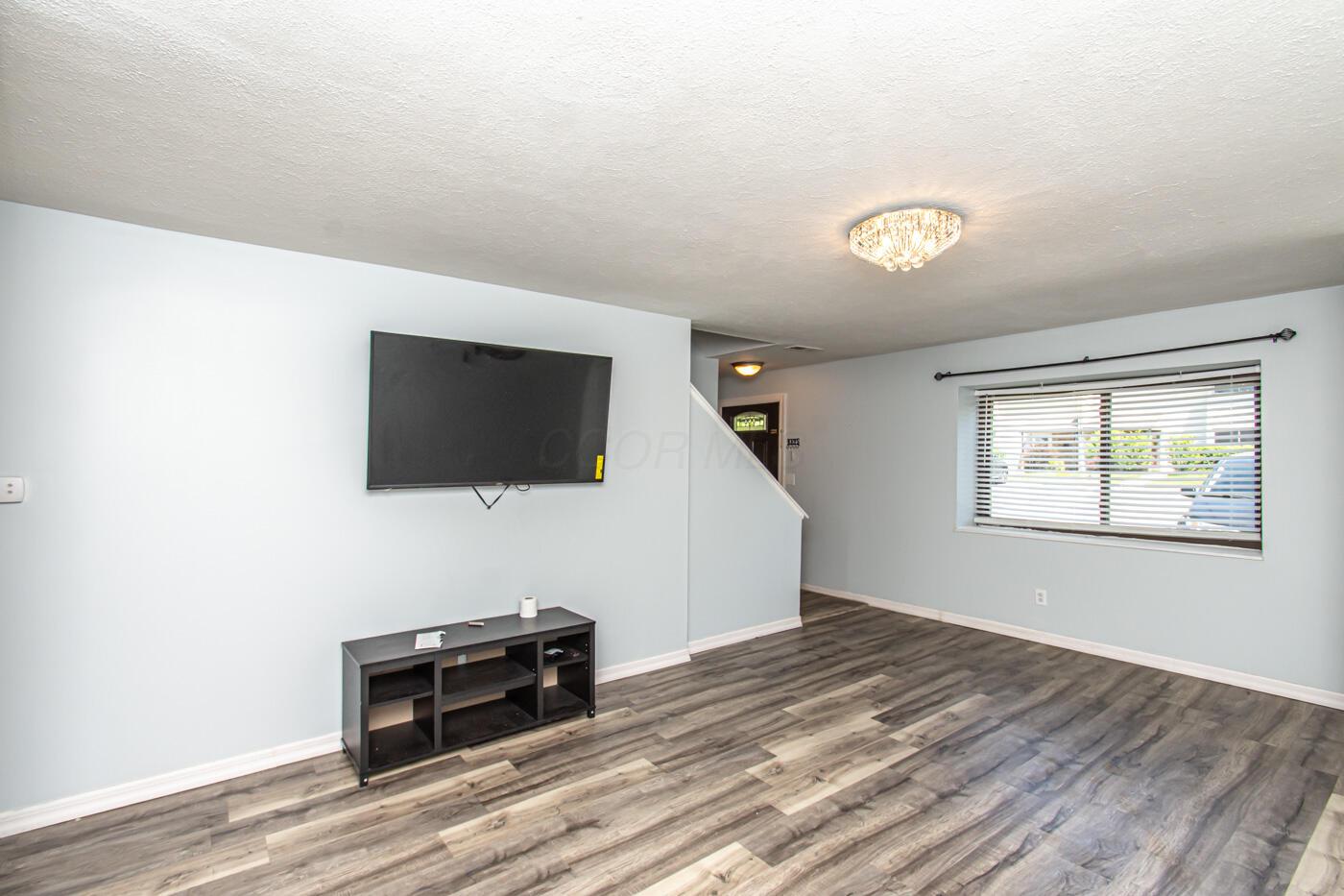 3304 Ultimate Way Property Photo 7