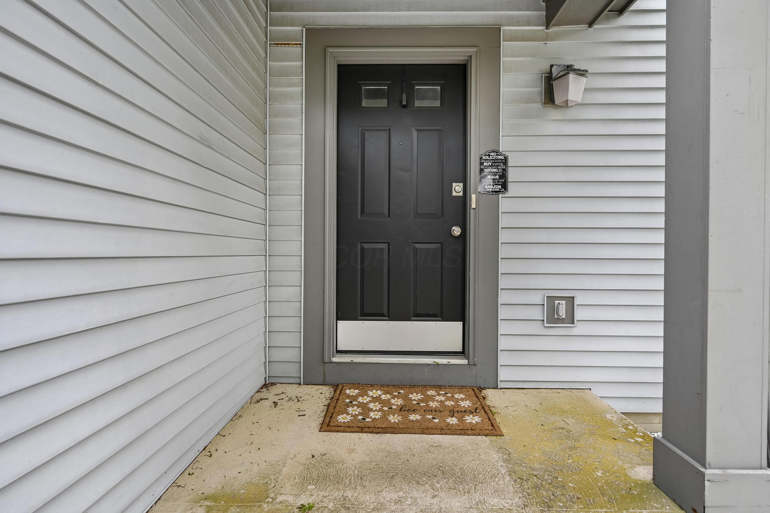939 Brockwell Drive Property Photo 4