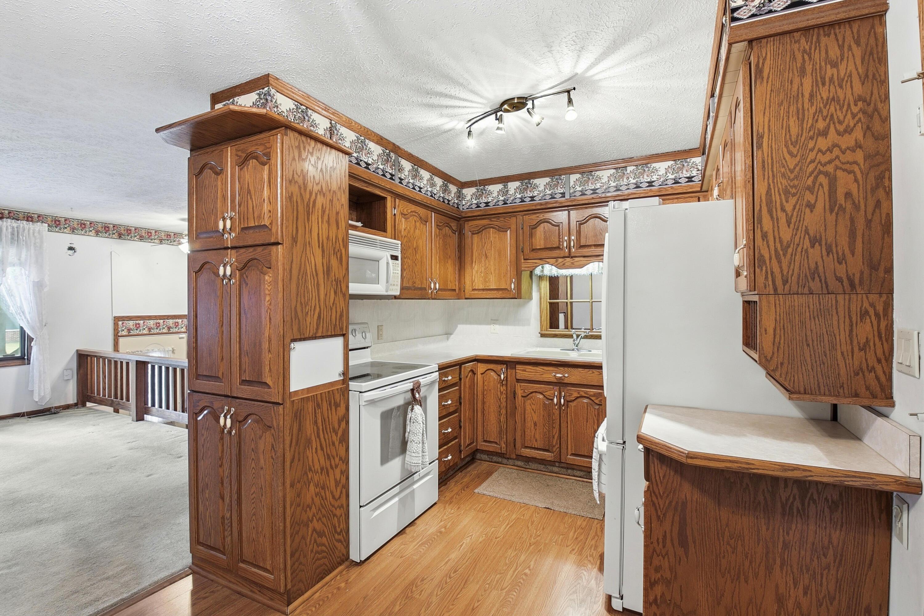 799 Vancouver Drive Property Photo 11