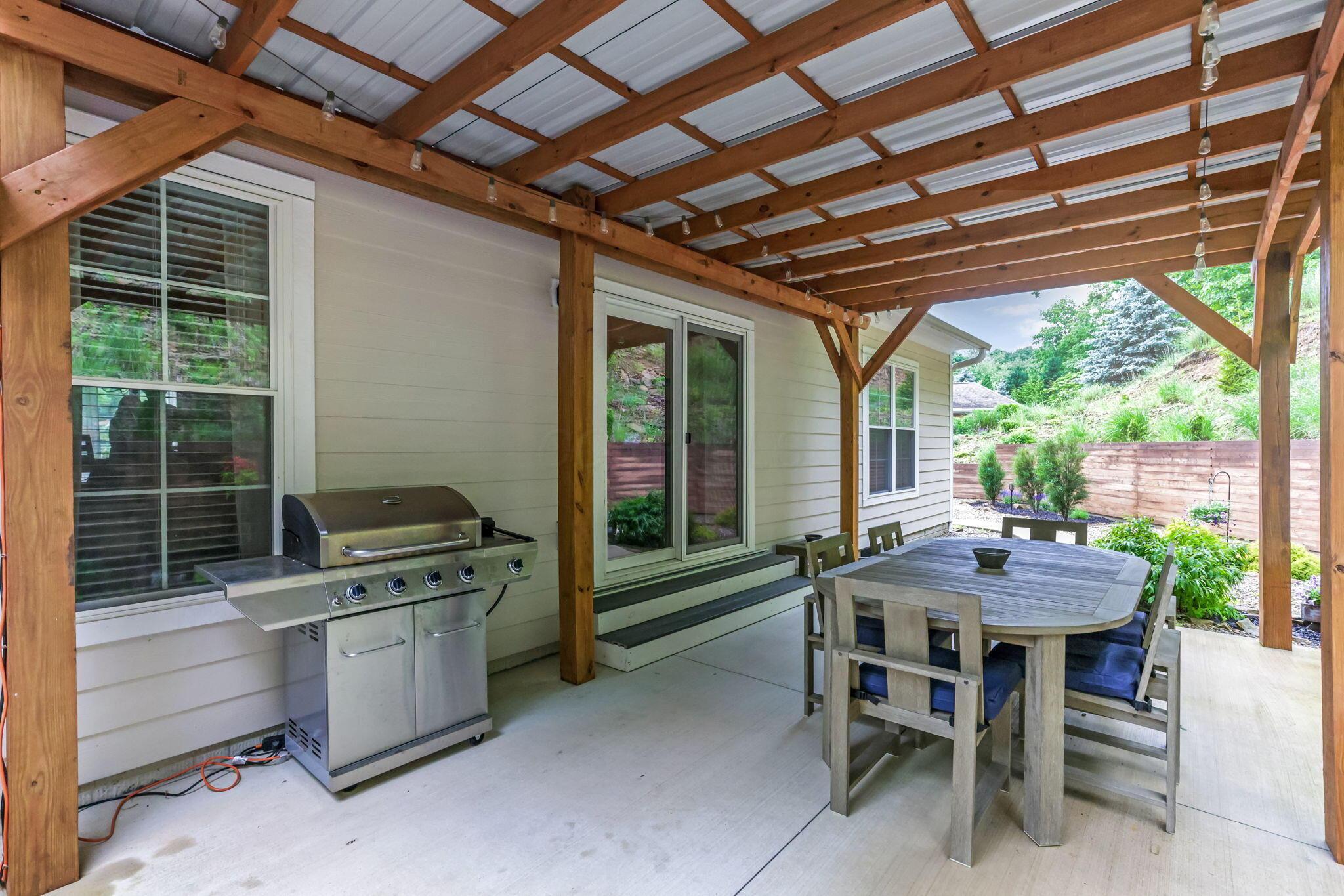 866 Howell Drive Property Photo 35