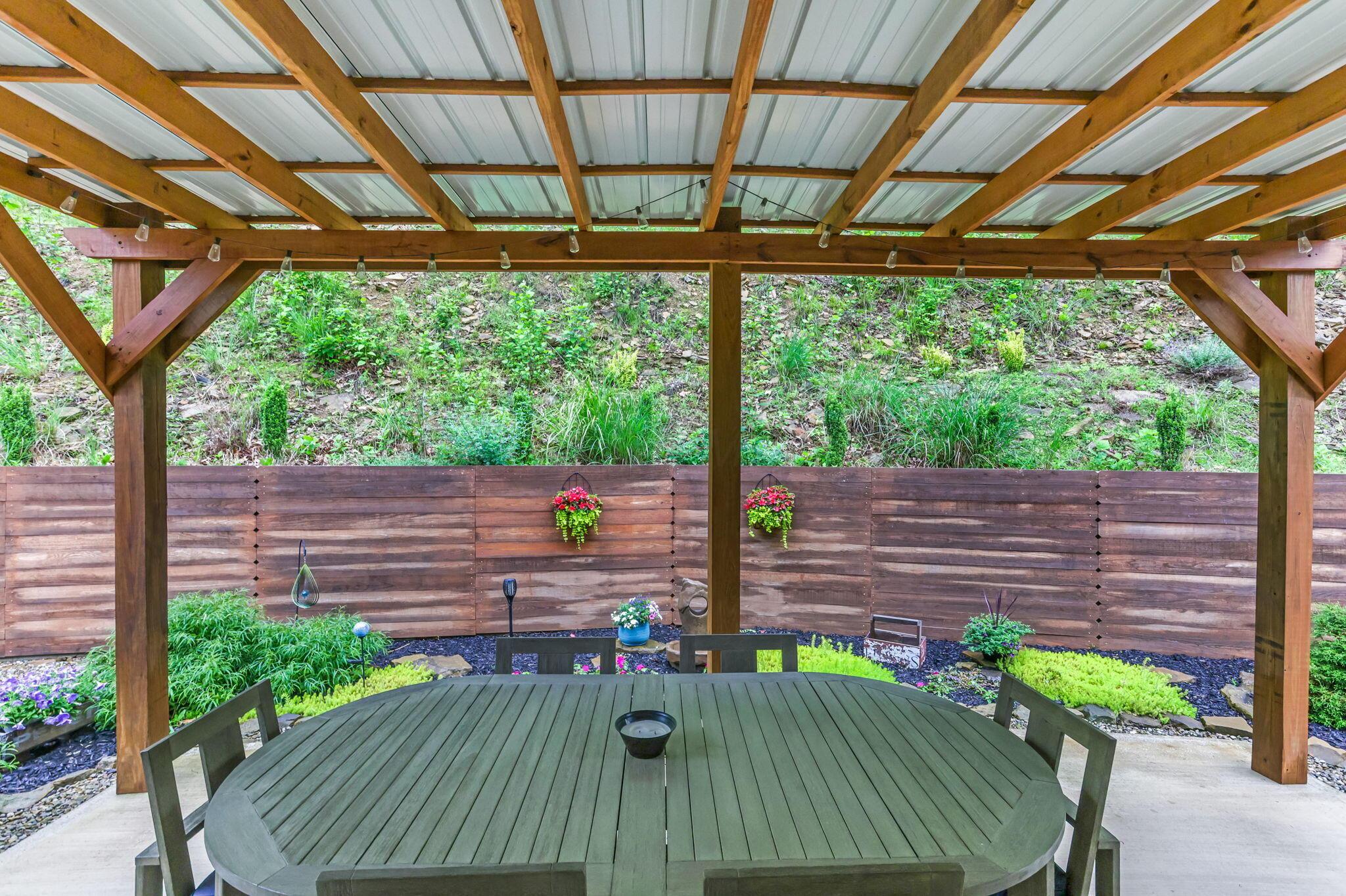 866 Howell Drive Property Photo 38