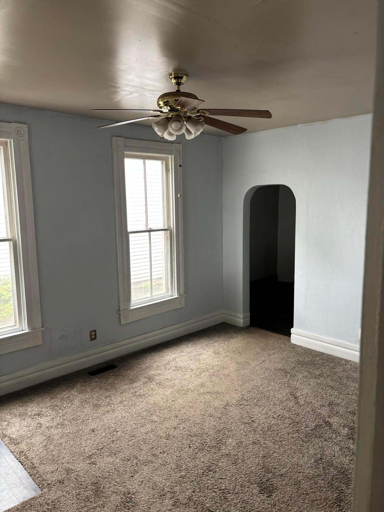 209 S Madriver Street Property Photo 2