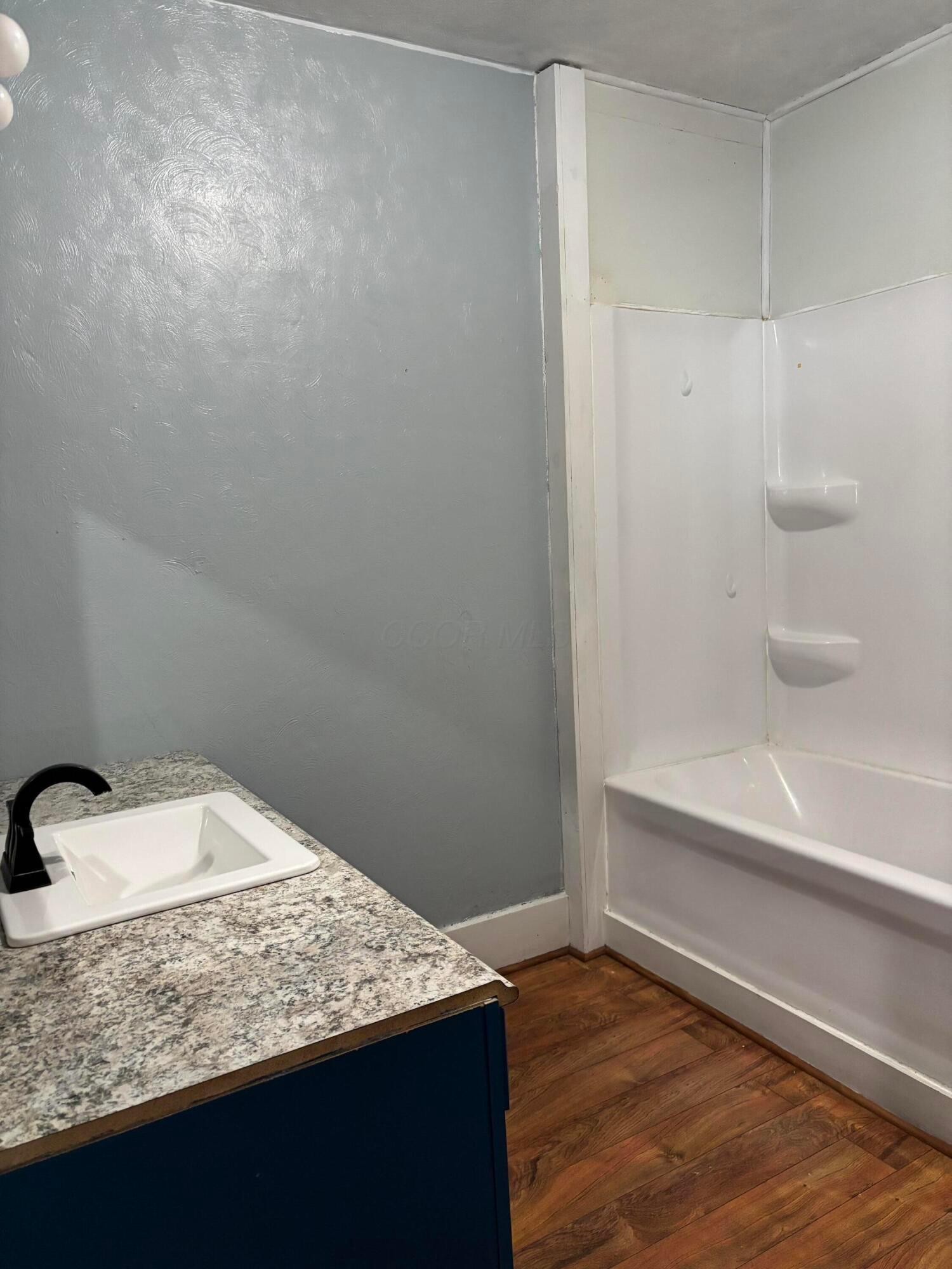 209 S Madriver Street Property Photo 5