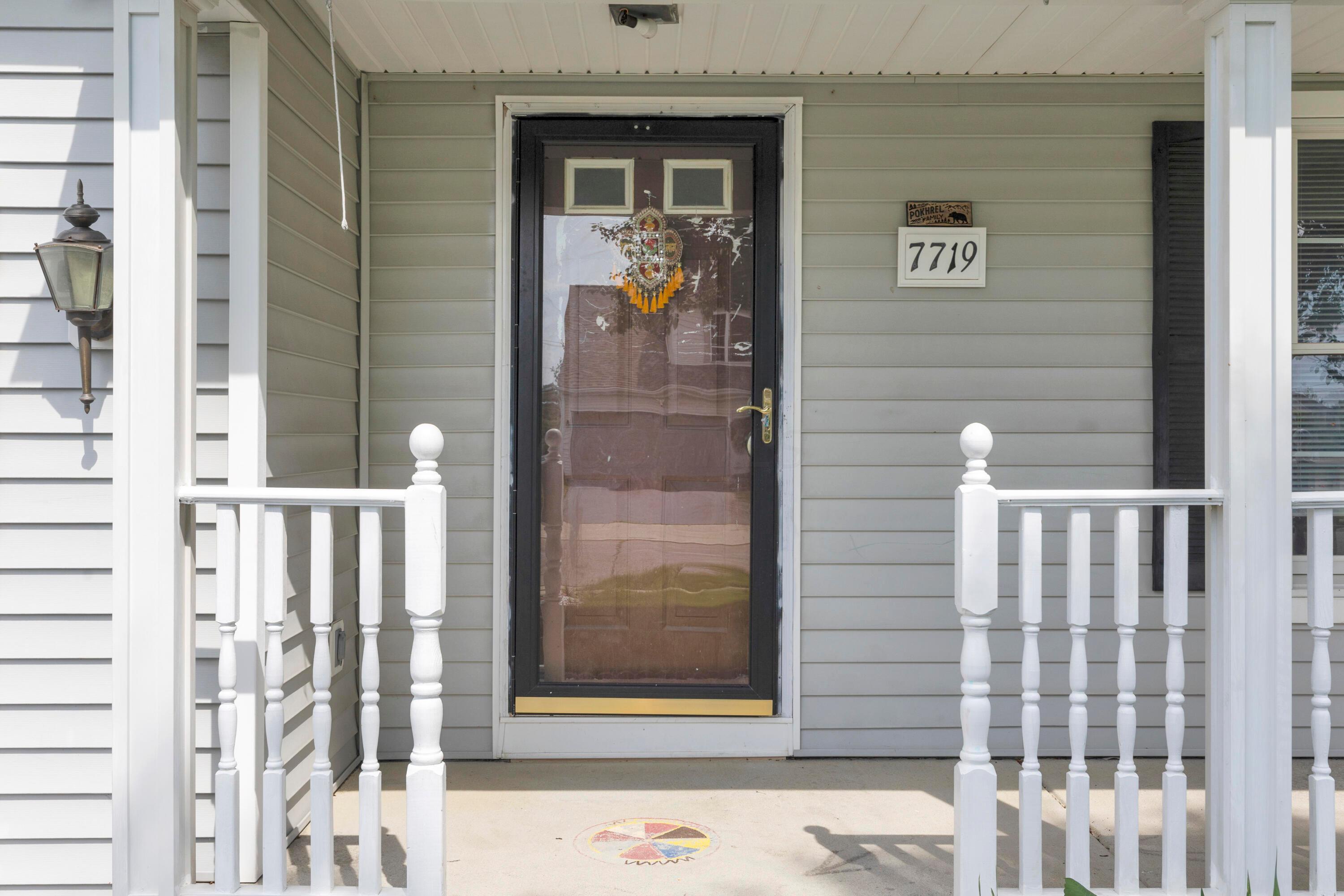 7719 Solomen Run Drive Property Photo 3
