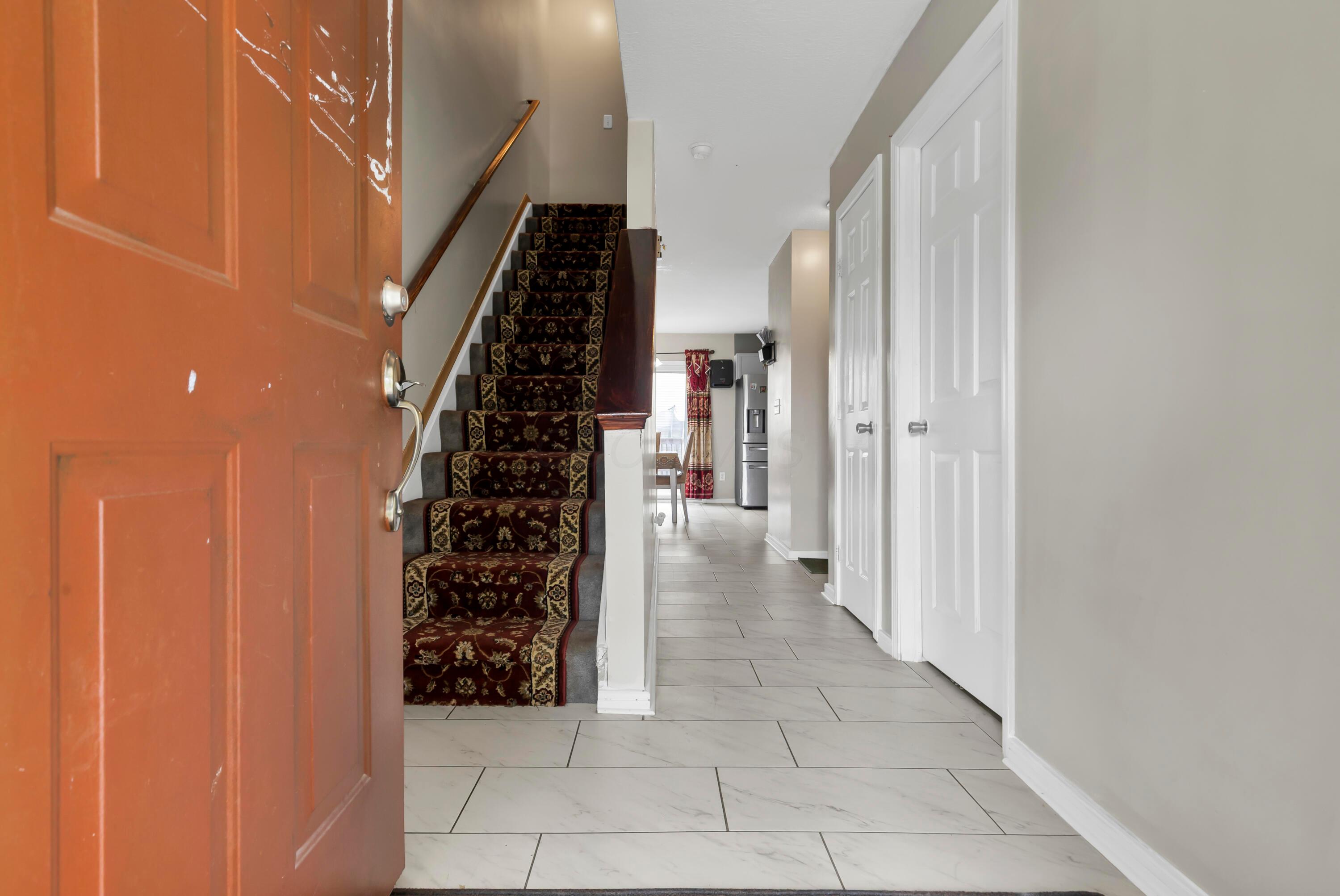 7719 Solomen Run Drive Property Photo 4