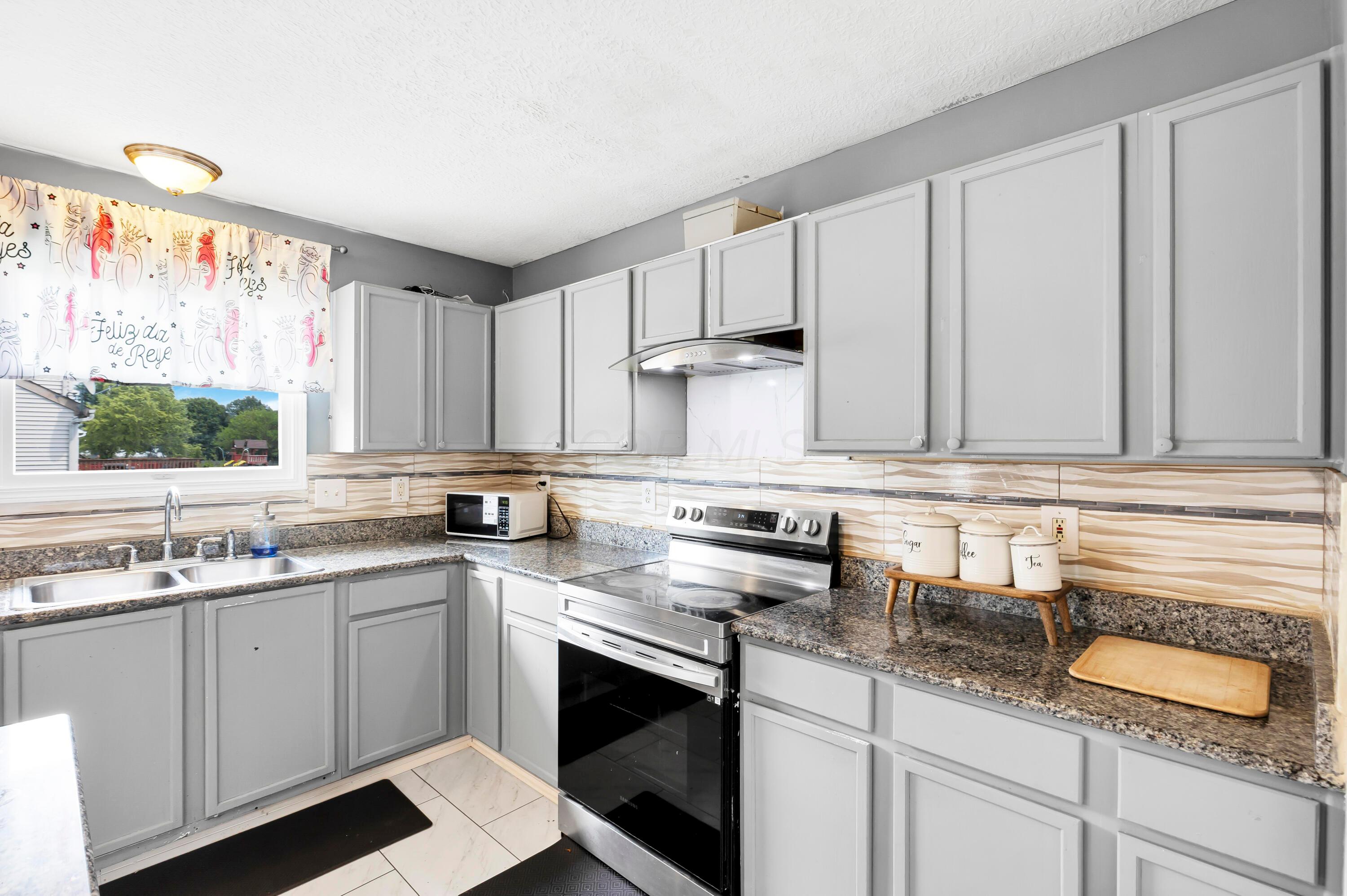 7719 Solomen Run Drive Property Photo 15