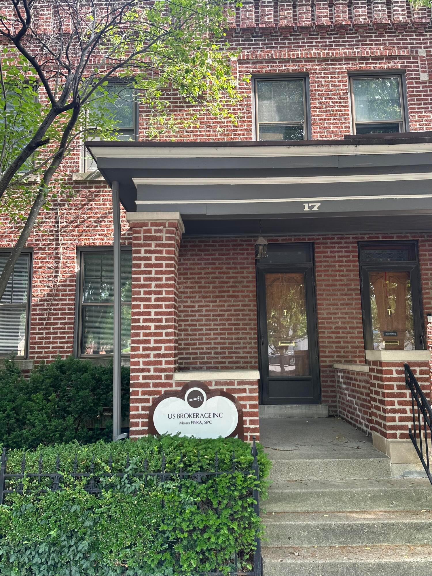 17 E Kossuth Street Property Photo 1