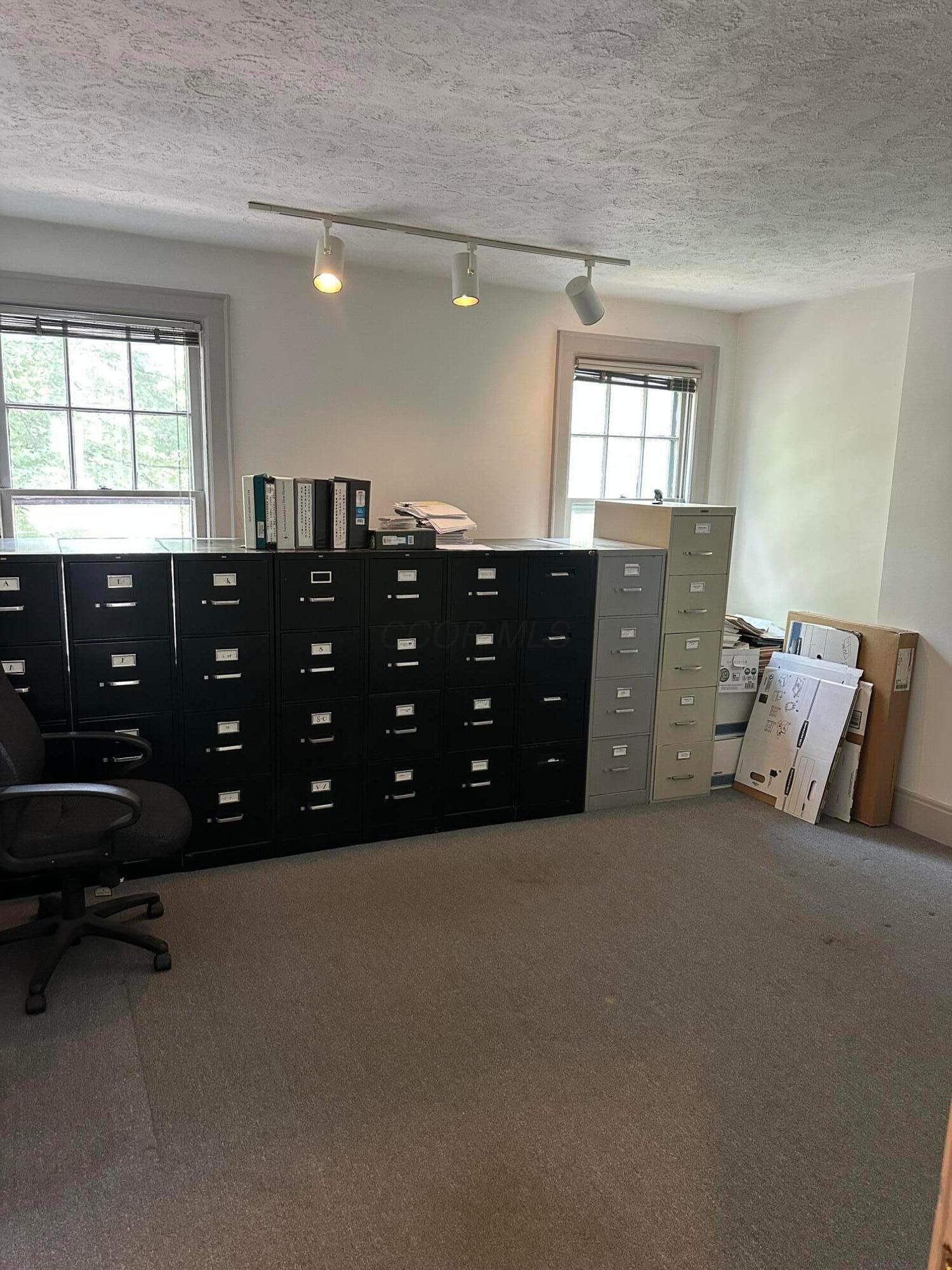 17 E Kossuth Street Property Photo 3