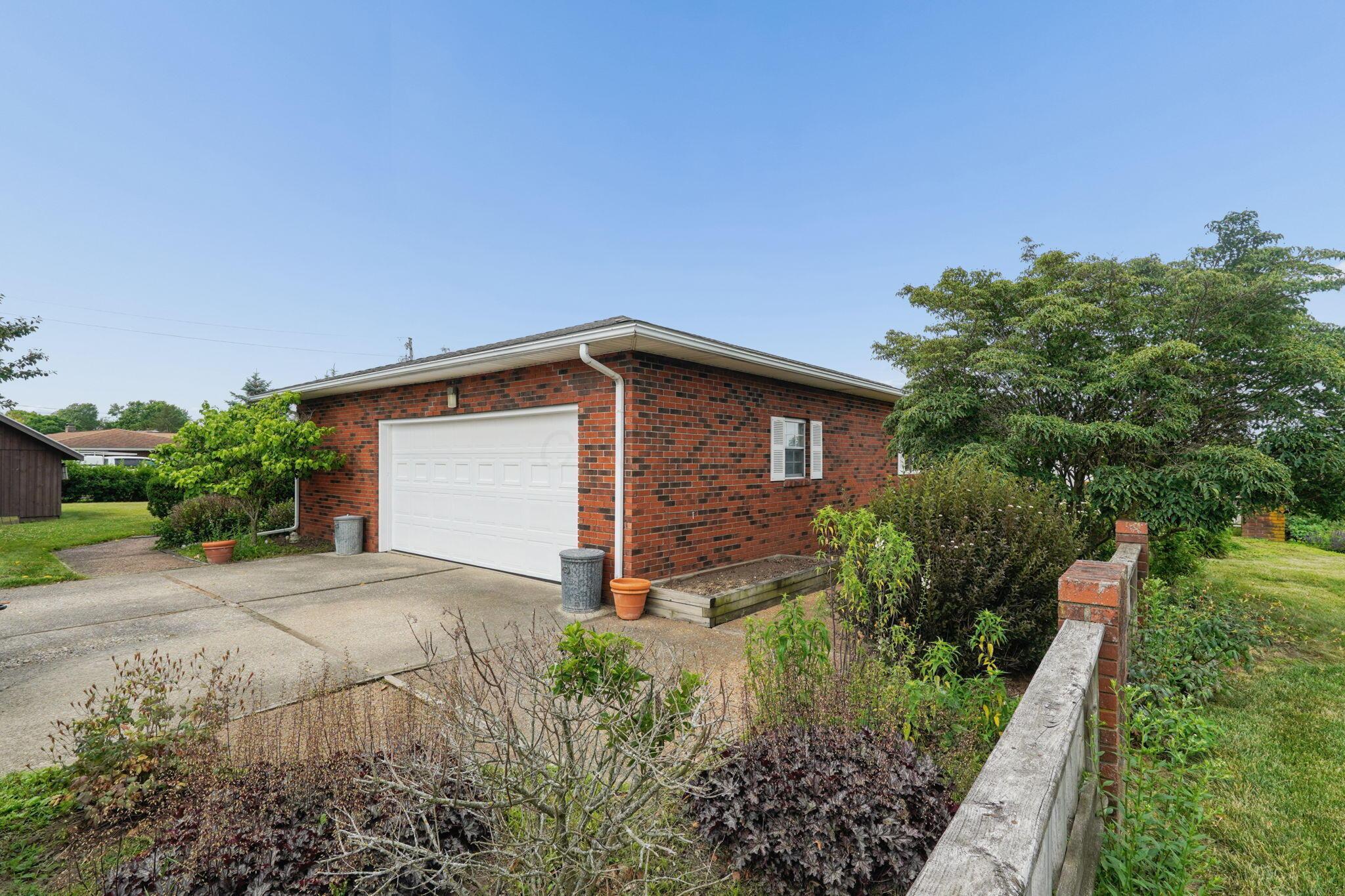 1408 Northridge Road Property Photo 4